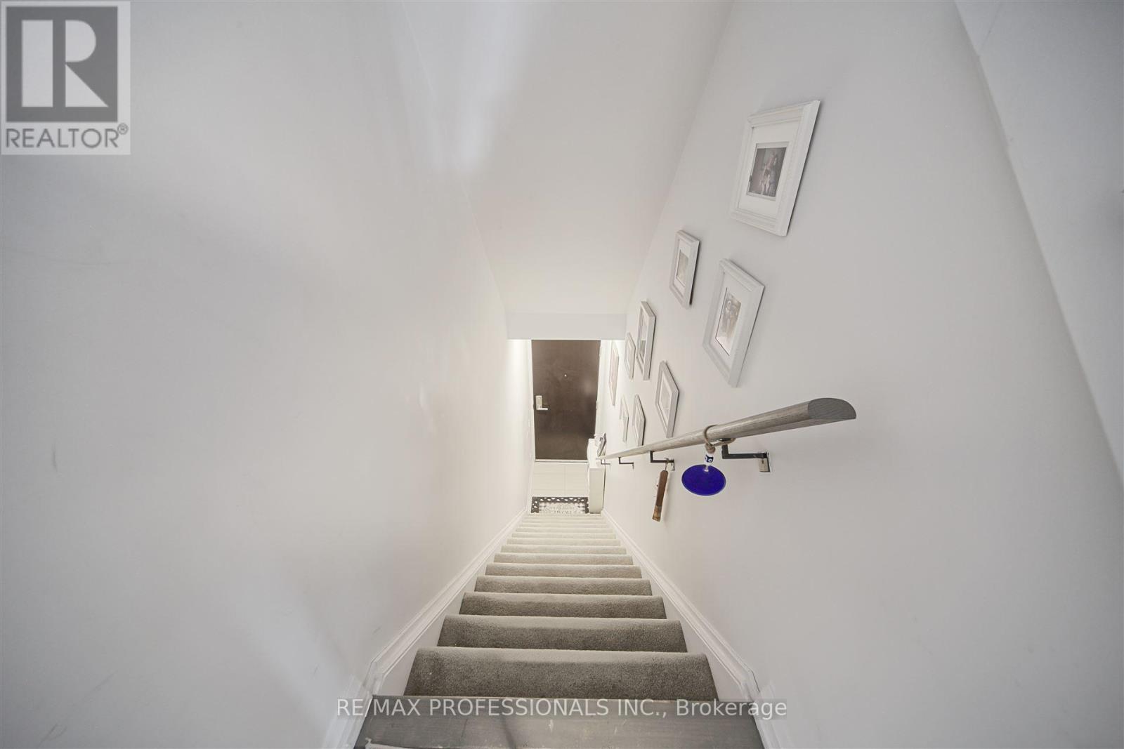 4 - 15 Brin Drive, Toronto, Ontario  M8X 0B4 - Photo 6 - W12208387
