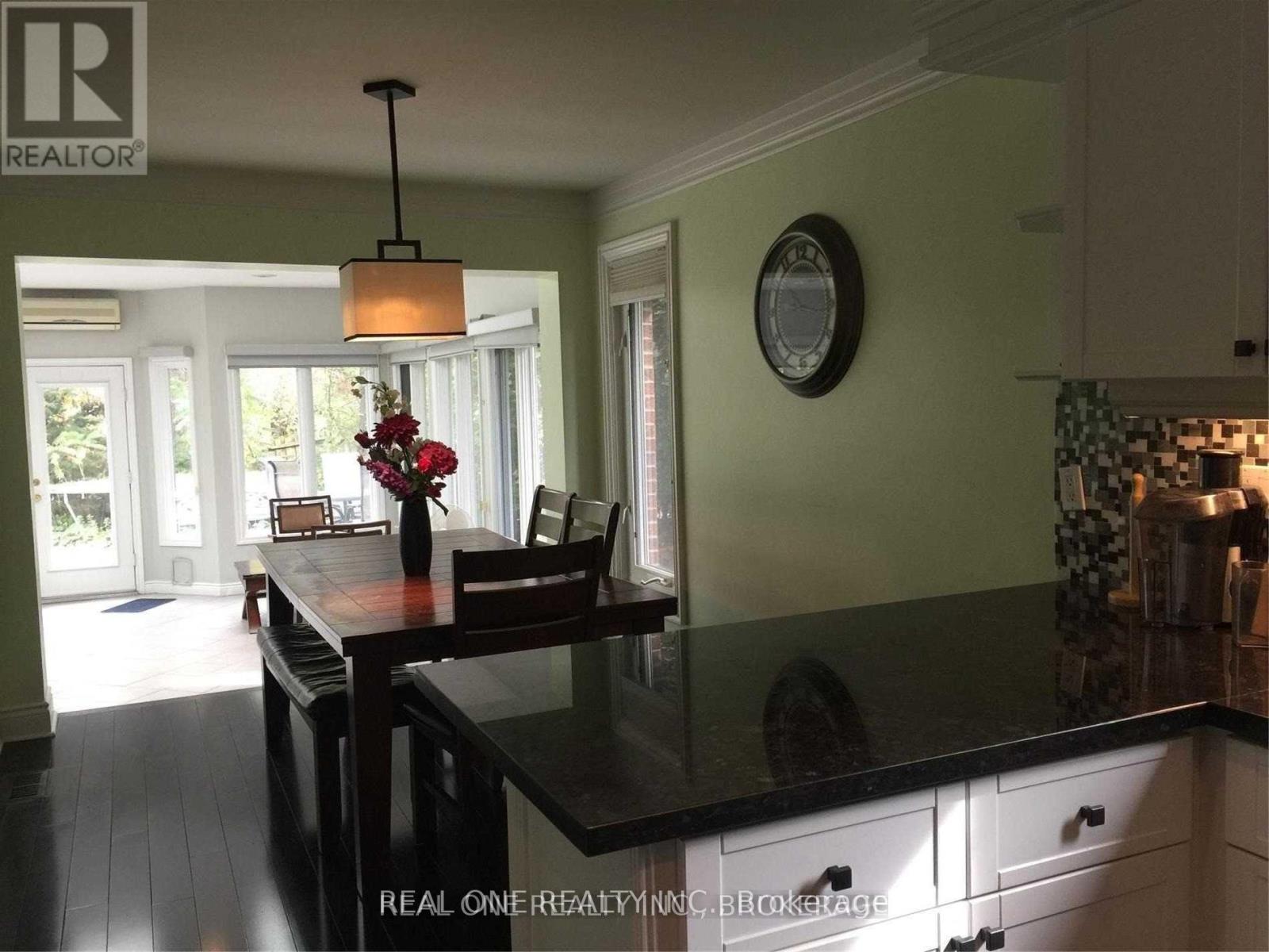 2 Bedrooms - 3501 Kingbird Court, Mississauga, Ontario  L5L 2P9 - Photo 3 - W12208392
