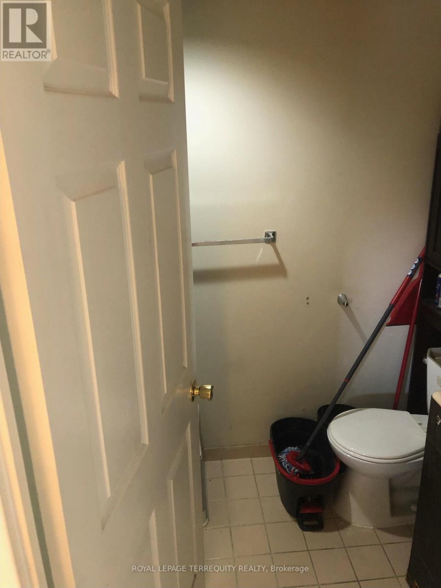 210 - 285 Enfield Place N, Mississauga, Ontario  L5B 3Y6 - Photo 7 - W12208423