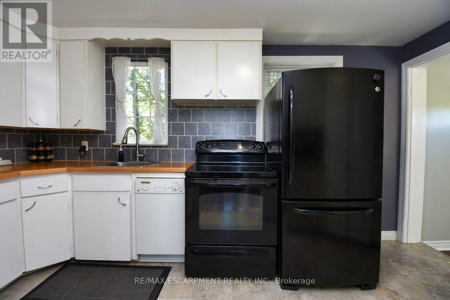 3674 Campden Road, Lincoln, Ontario  L0R 1G0 - Photo 16 - X12208316