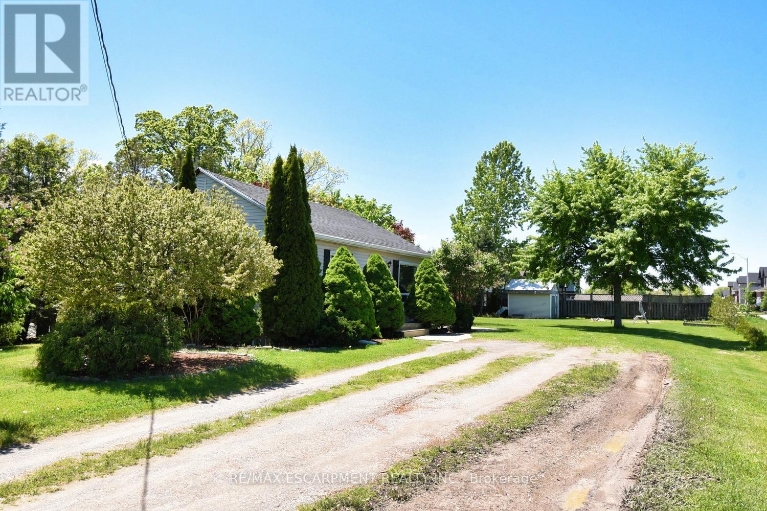 3674 Campden Road, Lincoln, Ontario  L0R 1G0 - Photo 3 - X12208316