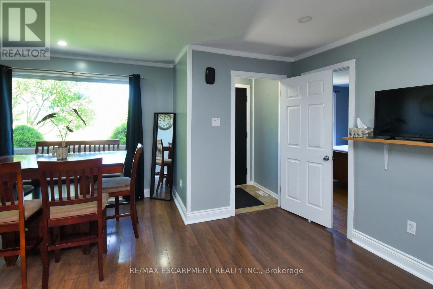 3674 Campden Road, Lincoln, Ontario  L0R 1G0 - Photo 5 - X12208316