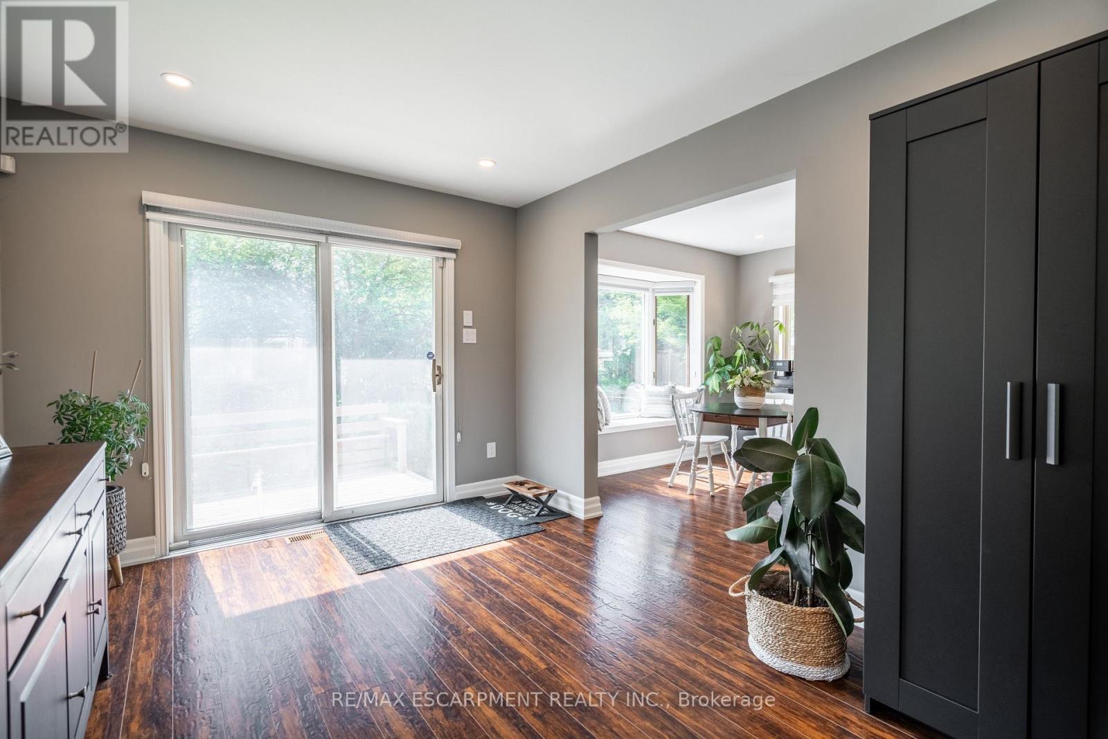 12 Southmeadow Court, Hamilton, Ontario  L8G 3H2 - Photo 10 - X12208364