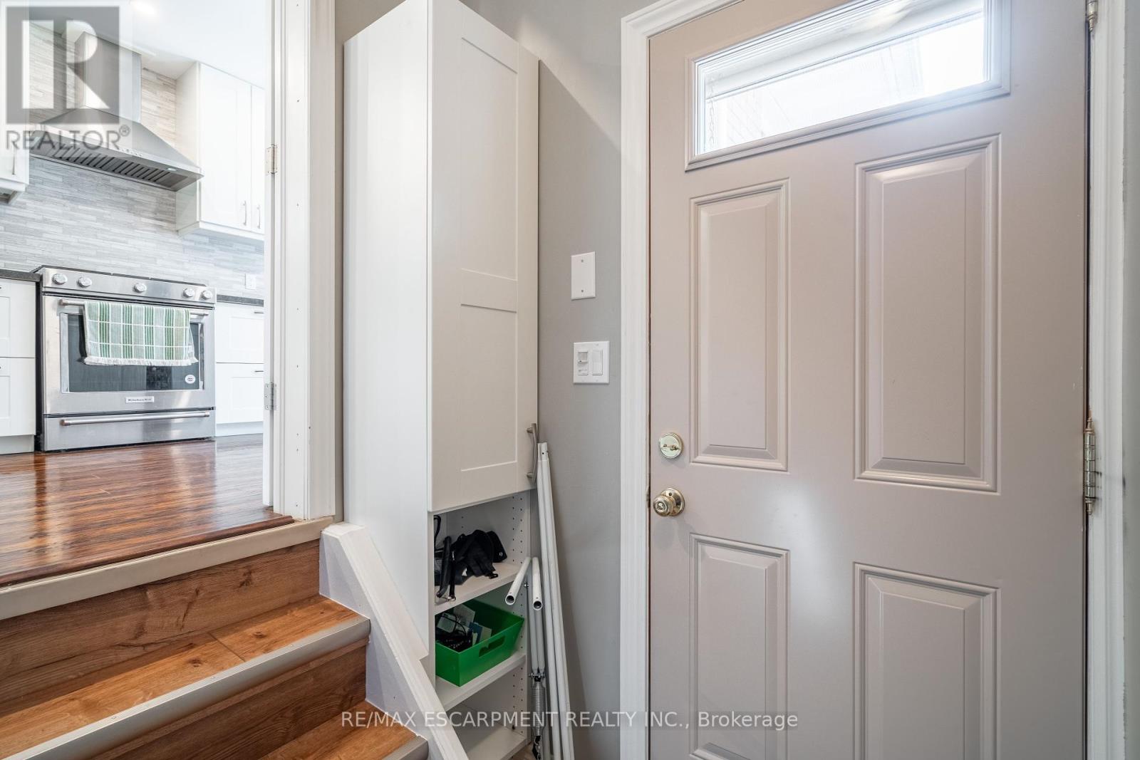 12 Southmeadow Court, Hamilton, Ontario  L8G 3H2 - Photo 24 - X12208364
