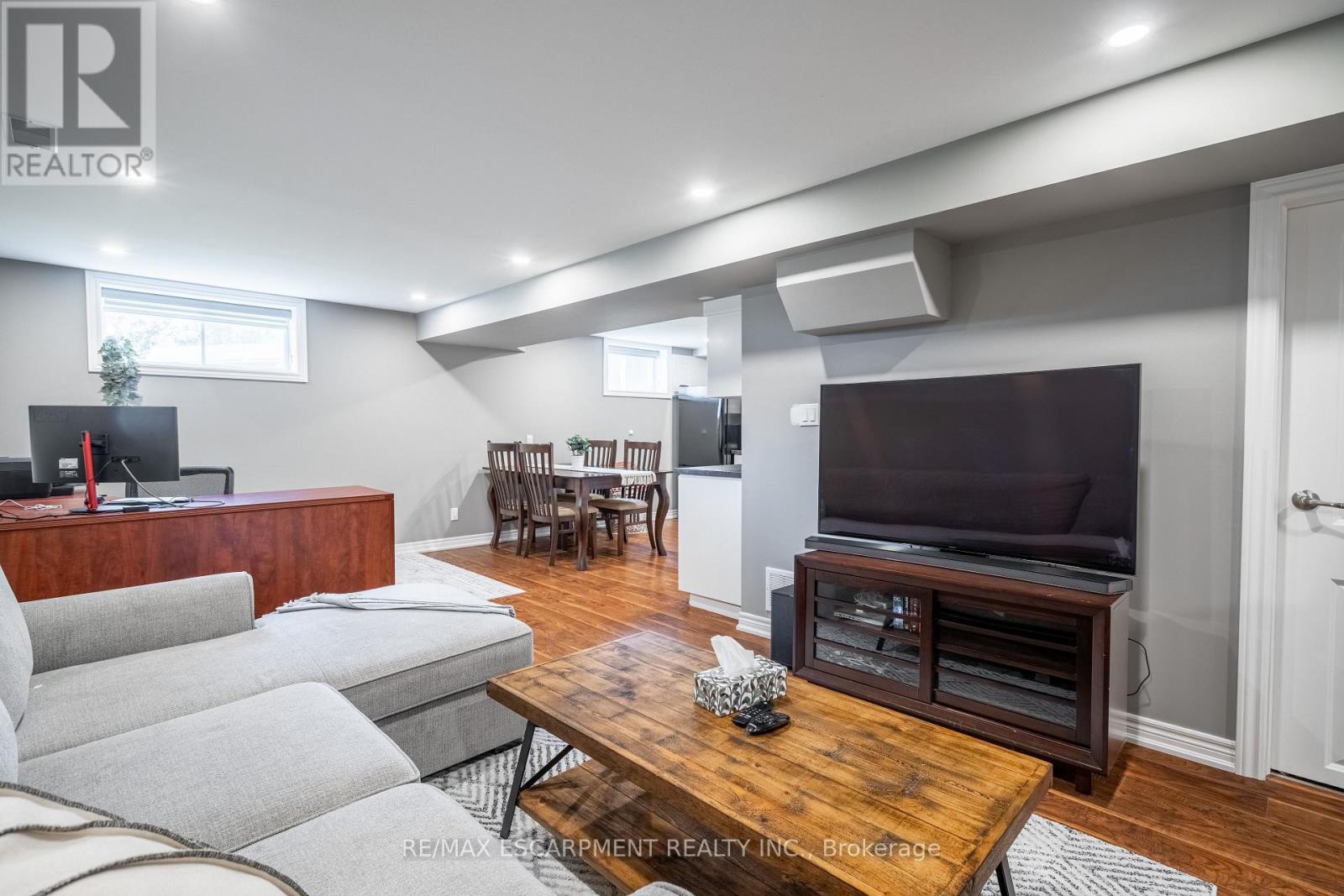 12 Southmeadow Court, Hamilton, Ontario  L8G 3H2 - Photo 26 - X12208364