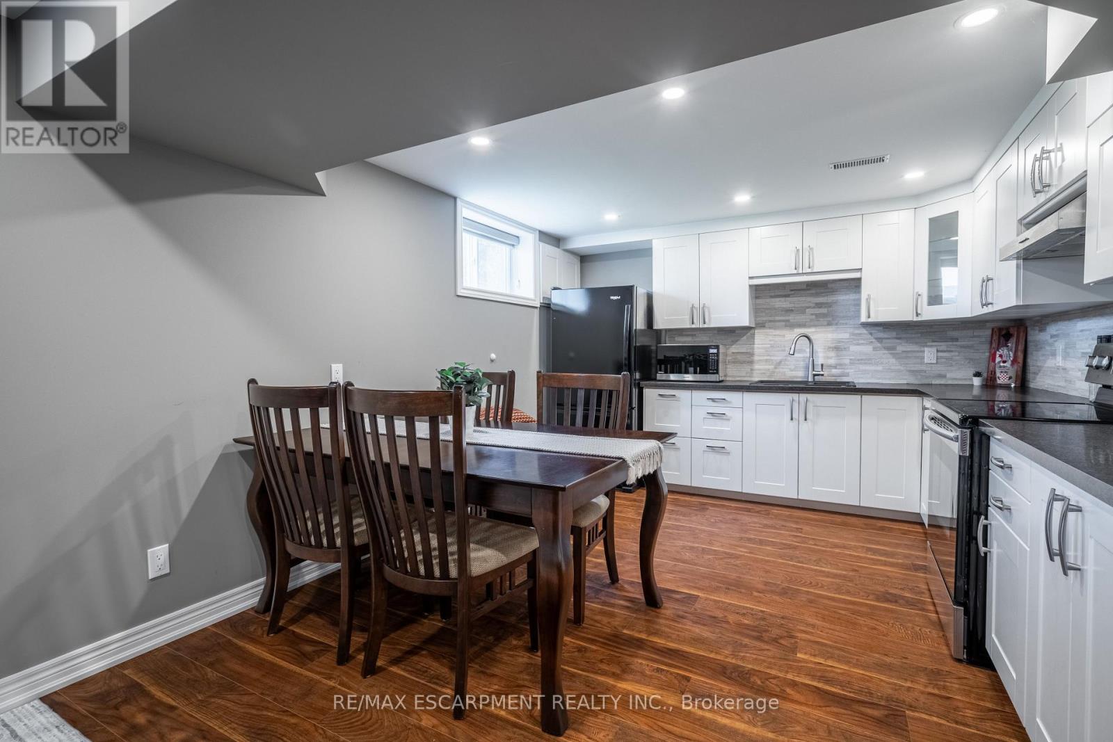 12 Southmeadow Court, Hamilton, Ontario  L8G 3H2 - Photo 29 - X12208364