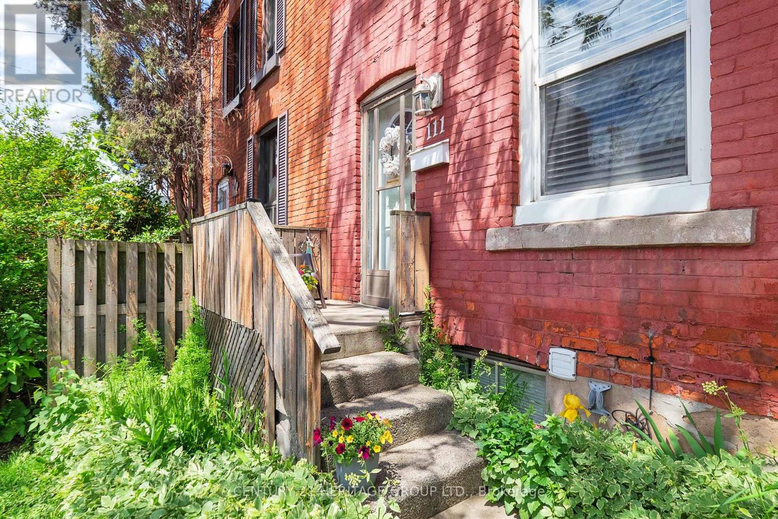 111 Shaw Street, Hamilton, Ontario  L8L 3P6 - Photo 4 - X12208378