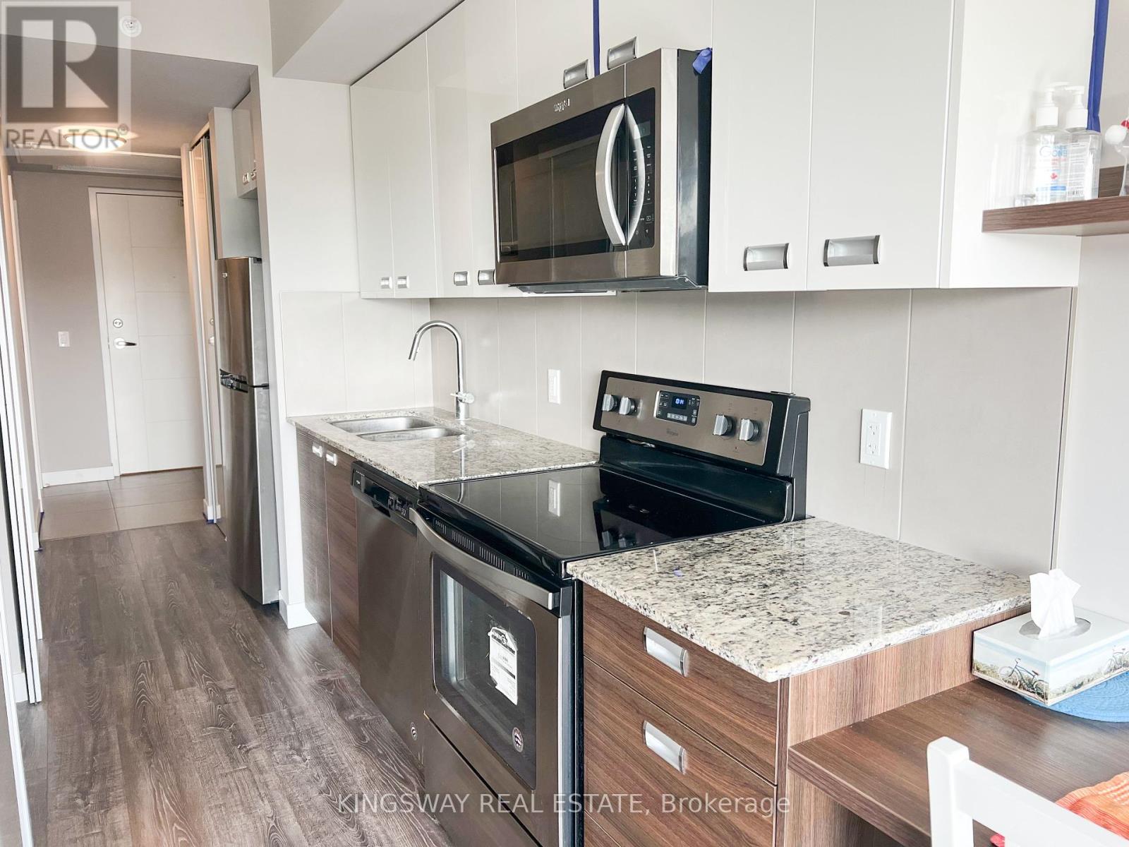 528 - 308 Lester Street, Waterloo, Ontario  N2L 0H9 - Photo 5 - X12208422