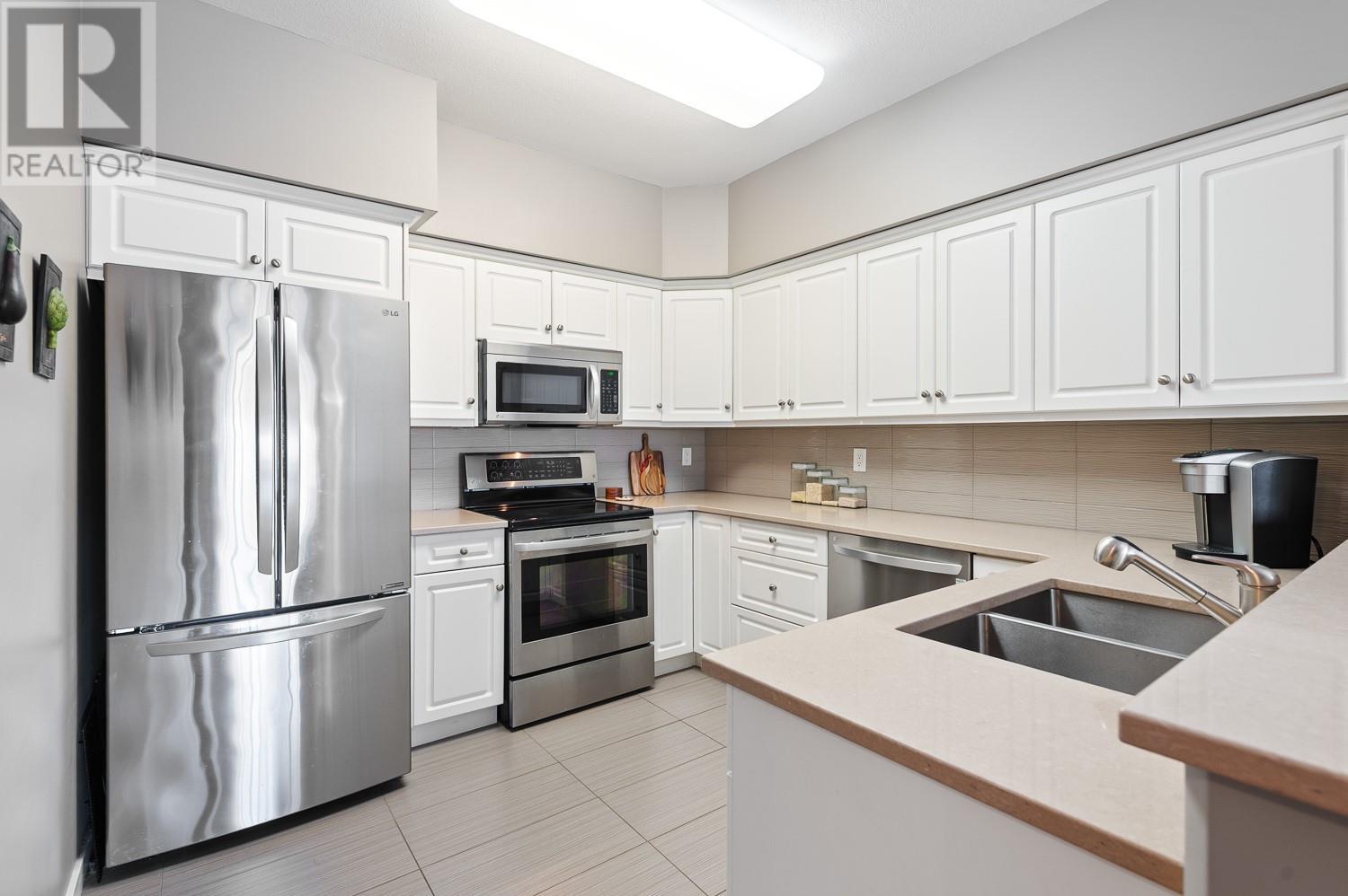 688 Lequime Road Unit# 201, Kelowna, British Columbia  V1W 1A3 - Photo 3 - 10342182