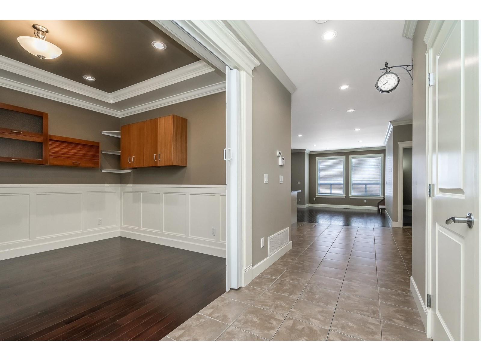 6844 195a Street, Surrey, British Columbia  V4N 5Z7 - Photo 3 - R3012808