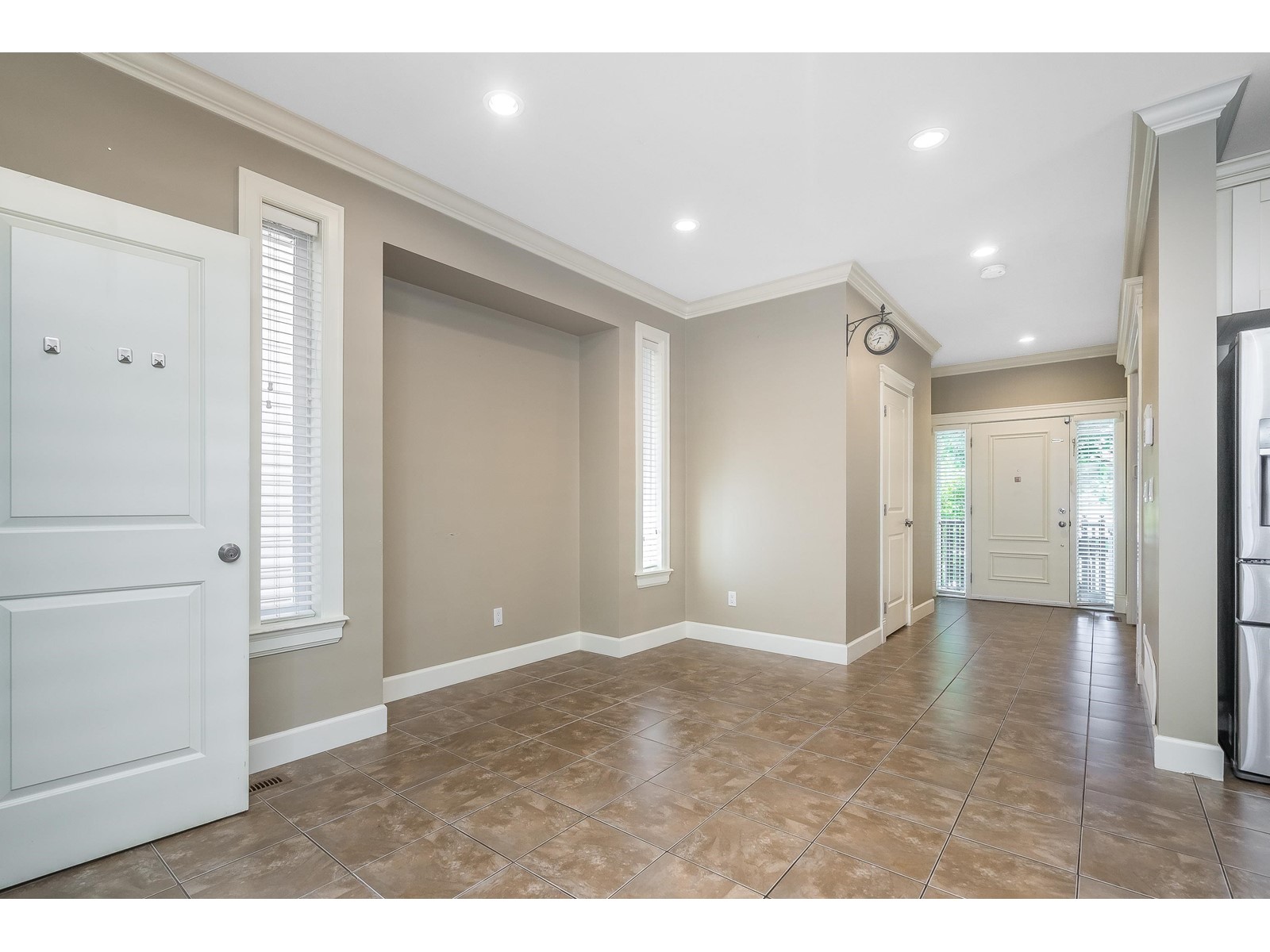 6844 195a Street, Surrey, British Columbia  V4N 5Z7 - Photo 9 - R3012808
