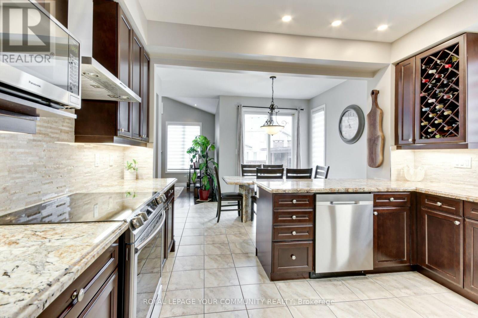 63 Cousteau Drive, Bradford West Gwillimbury, Ontario  L3Z 0H8 - Photo 11 - N12145909