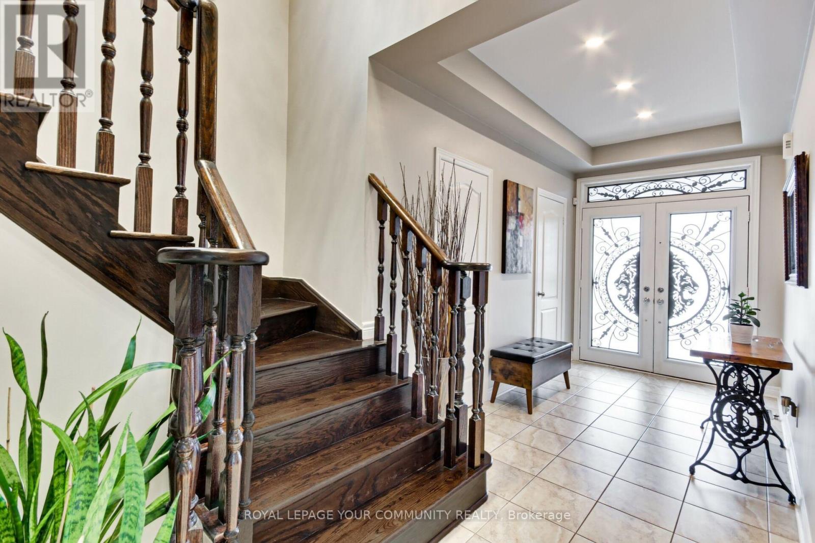63 Cousteau Drive, Bradford West Gwillimbury, Ontario  L3Z 0H8 - Photo 3 - N12145909