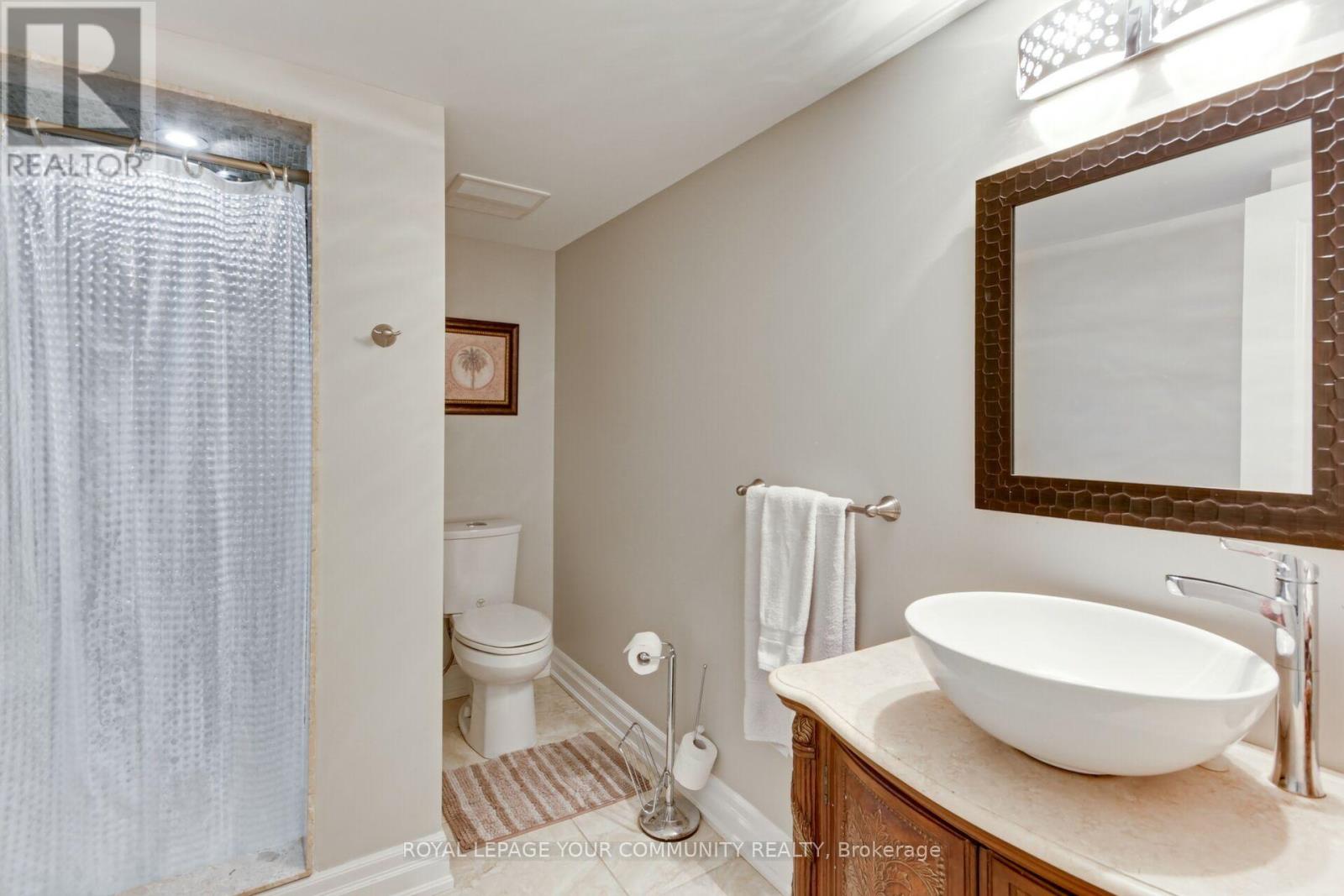 63 Cousteau Drive, Bradford West Gwillimbury, Ontario  L3Z 0H8 - Photo 46 - N12145909