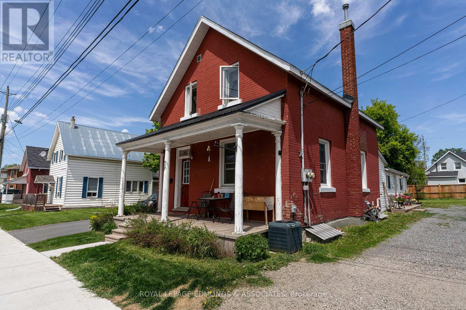 57 Lochiel Street S, Renfrew, Ontario  K7V 1W4 - Photo 1 - X12208460