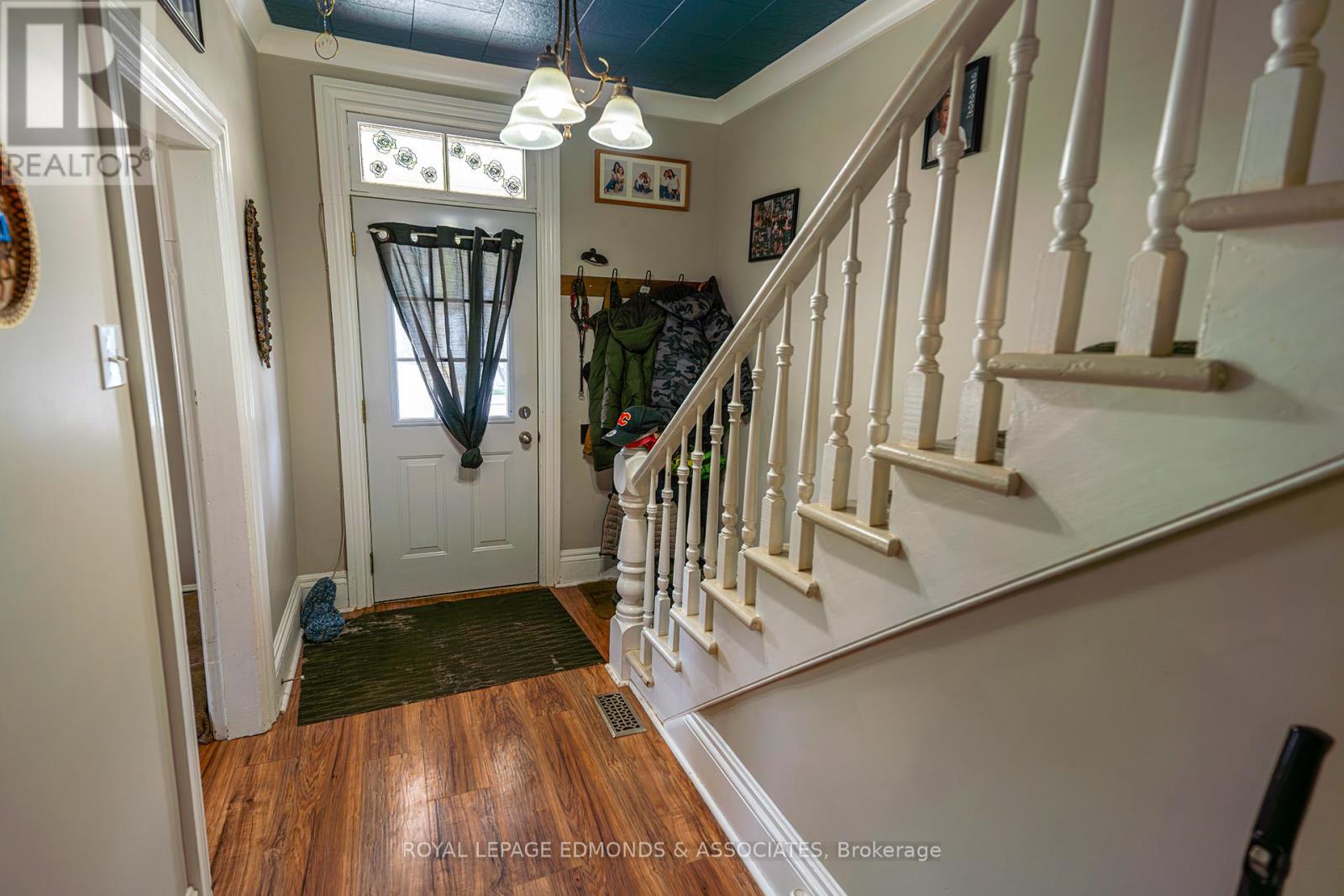 57 Lochiel Street S, Renfrew, Ontario  K7V 1W4 - Photo 6 - X12208460