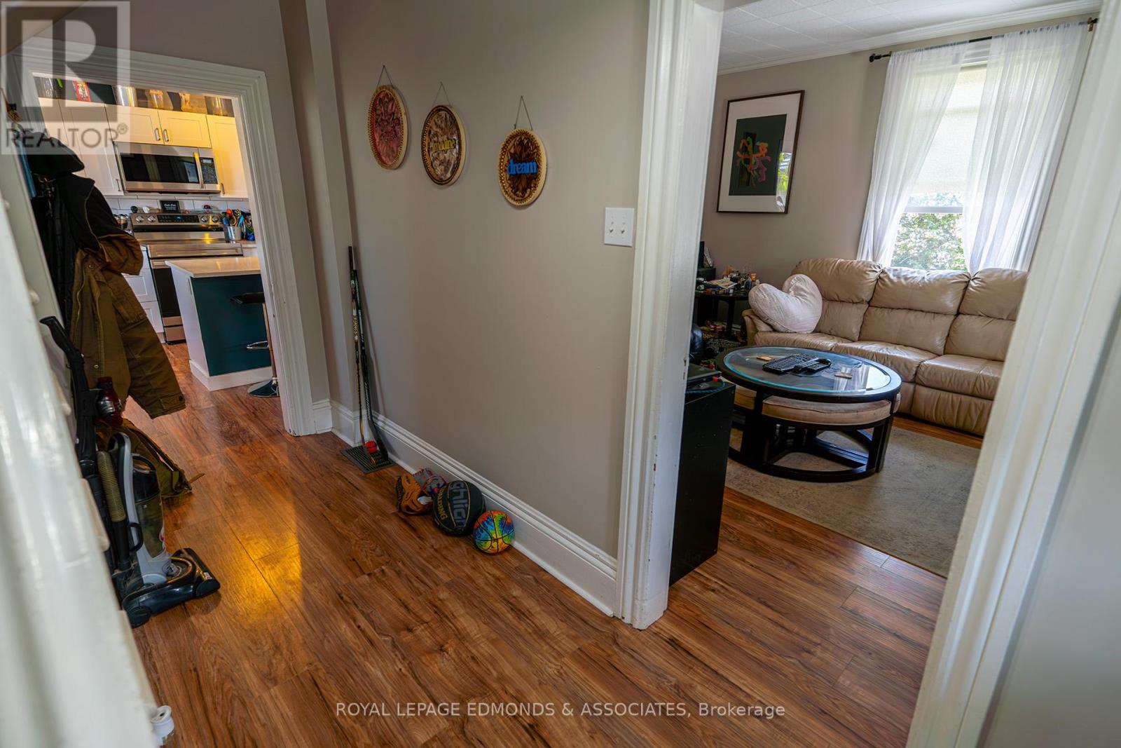 57 Lochiel Street S, Renfrew, Ontario  K7V 1W4 - Photo 8 - X12208460