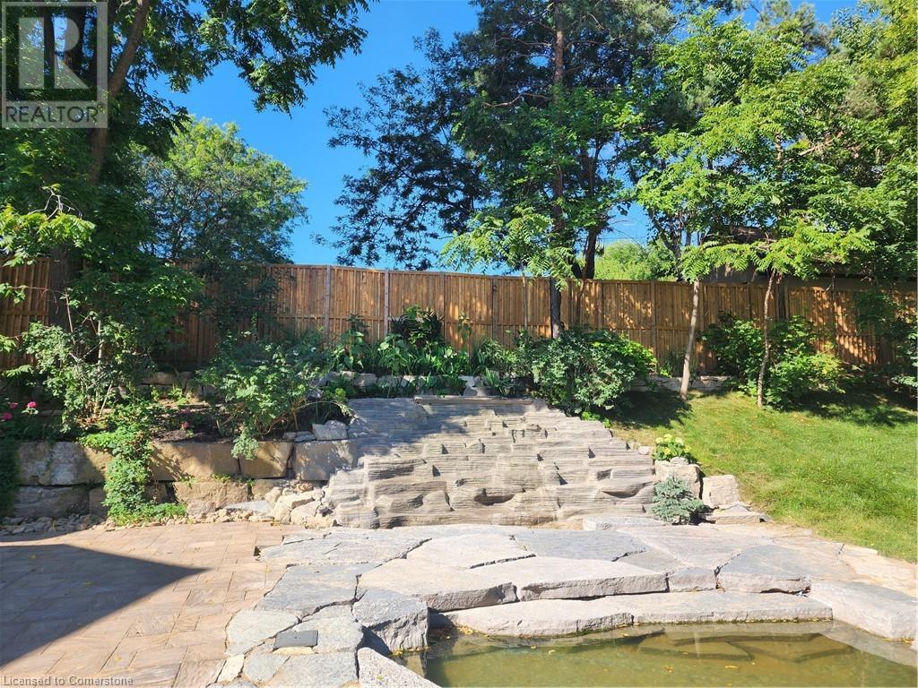 2019 Dundas Street, Burlington, Ontario  L7P 0S8 - Photo 29 - 40694527