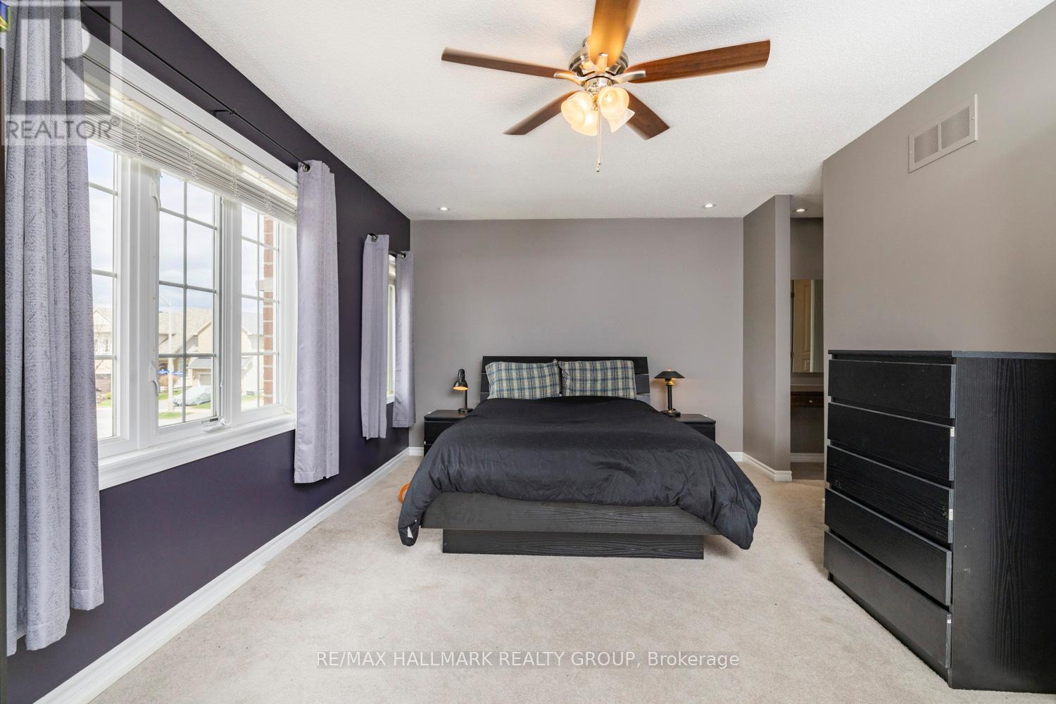 202 Waymark Crescent, Ottawa, Ontario  K2M 0A6 - Photo 18 - X12208470