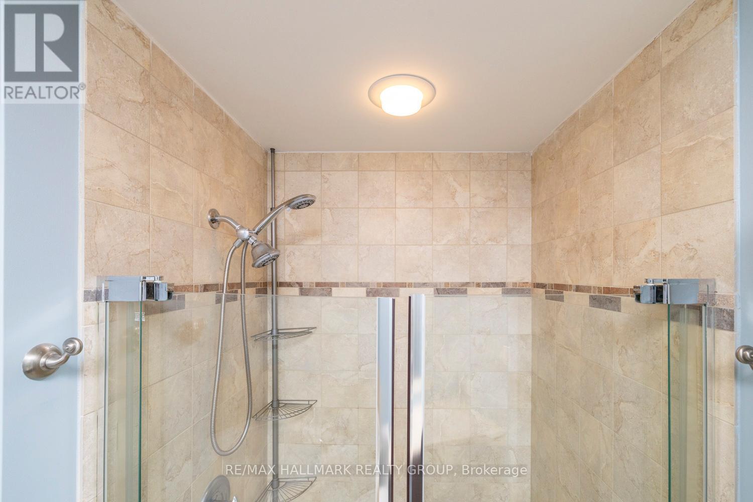 202 Waymark Crescent, Ottawa, Ontario  K2M 0A6 - Photo 22 - X12208470