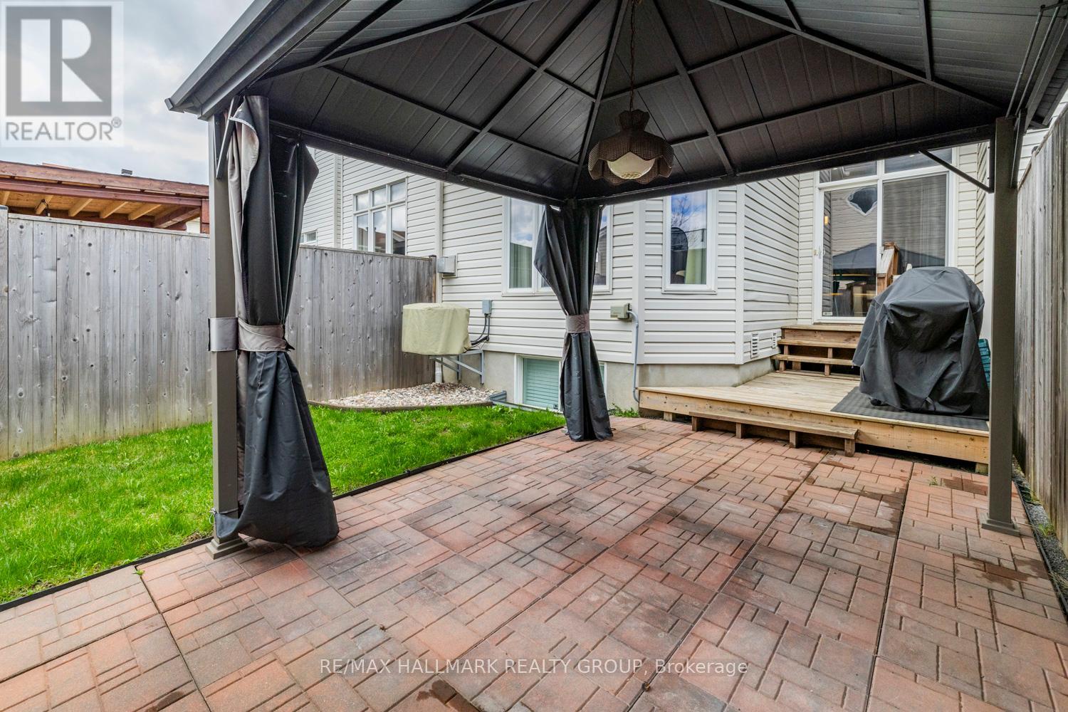 202 Waymark Crescent, Ottawa, Ontario  K2M 0A6 - Photo 32 - X12208470