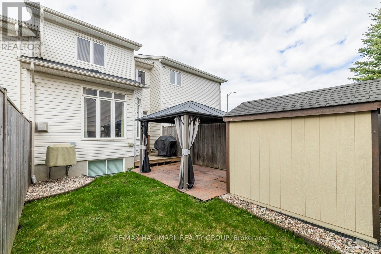 202 Waymark Crescent, Ottawa, Ontario  K2M 0A6 - Photo 33 - X12208470