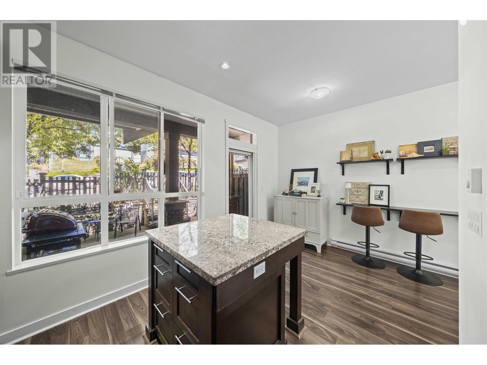 108 1480 Southview Street, Coquitlam, British Columbia  V3E 0G5 - Photo 5 - R3013348