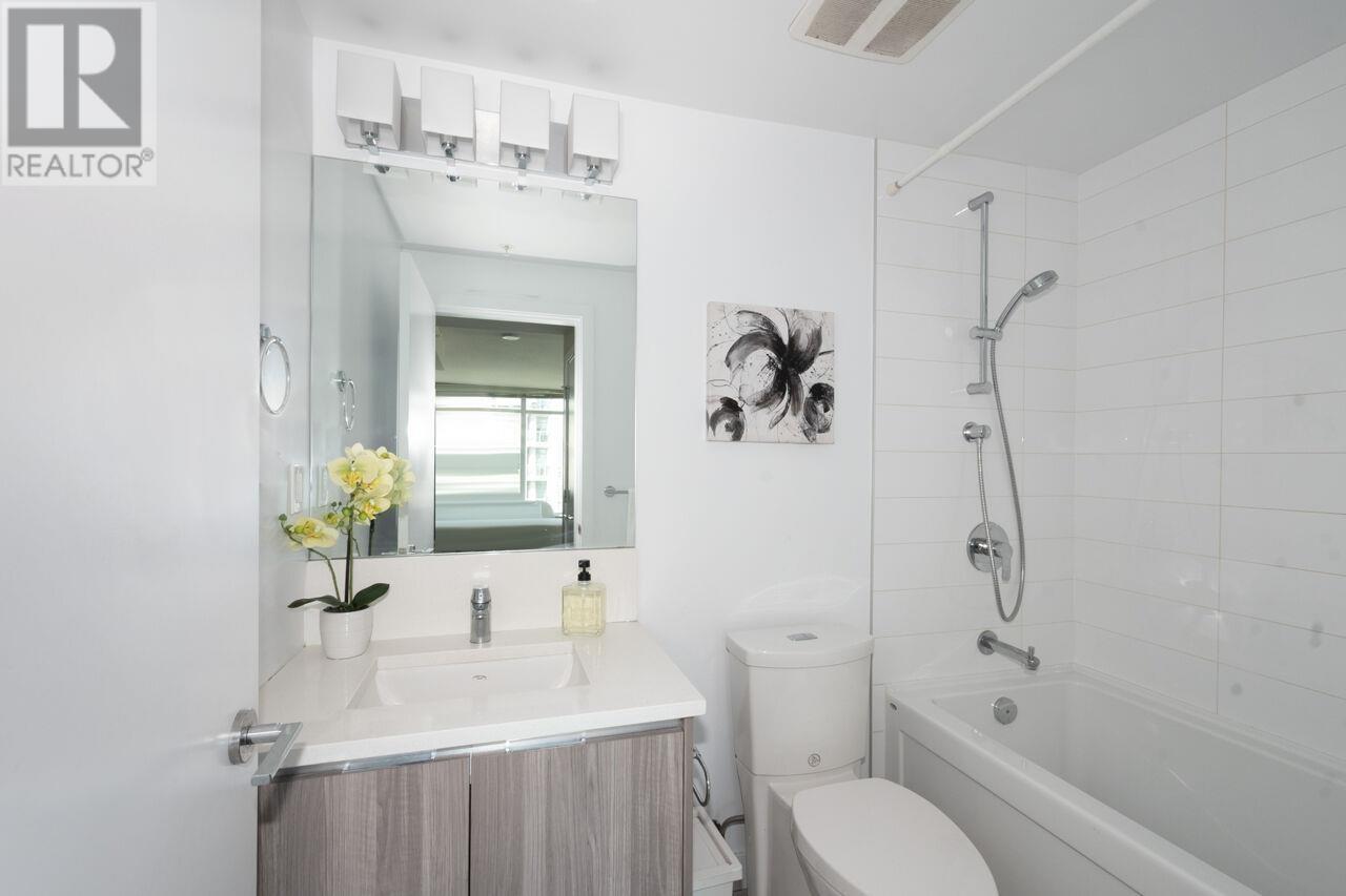 2104 4900 Lennox Lane, Burnaby, British Columbia  V5H 0G9 - Photo 13 - R3013409