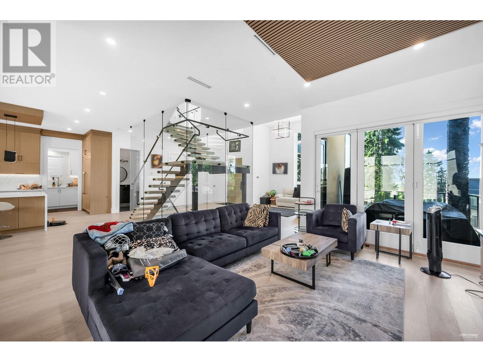 5243 Carson Street, Burnaby, British Columbia  V5J 2Z3 - Photo 11 - R3013268
