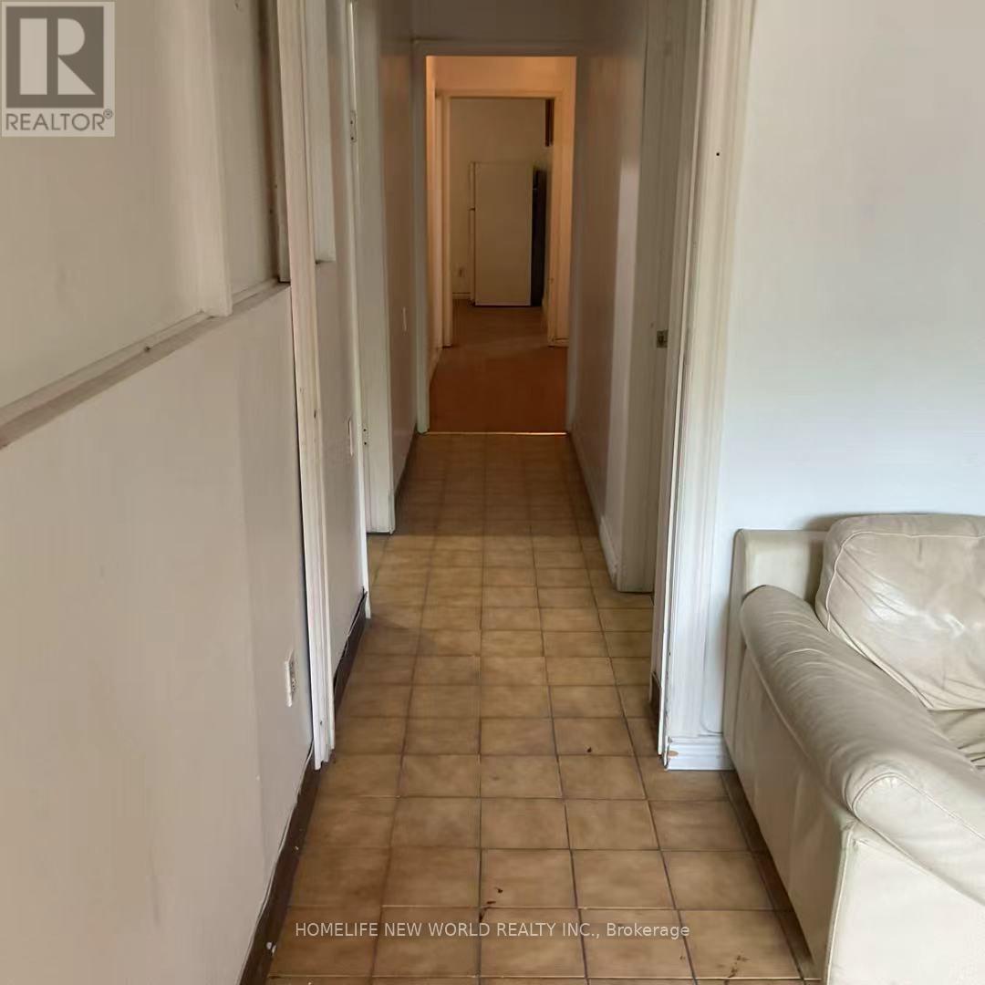 Lower Level Basement - 584 Dundas Street W, Toronto (Kensington-Chinatown), Ontario  M5T 1H5 - Photo 5 - C12030359