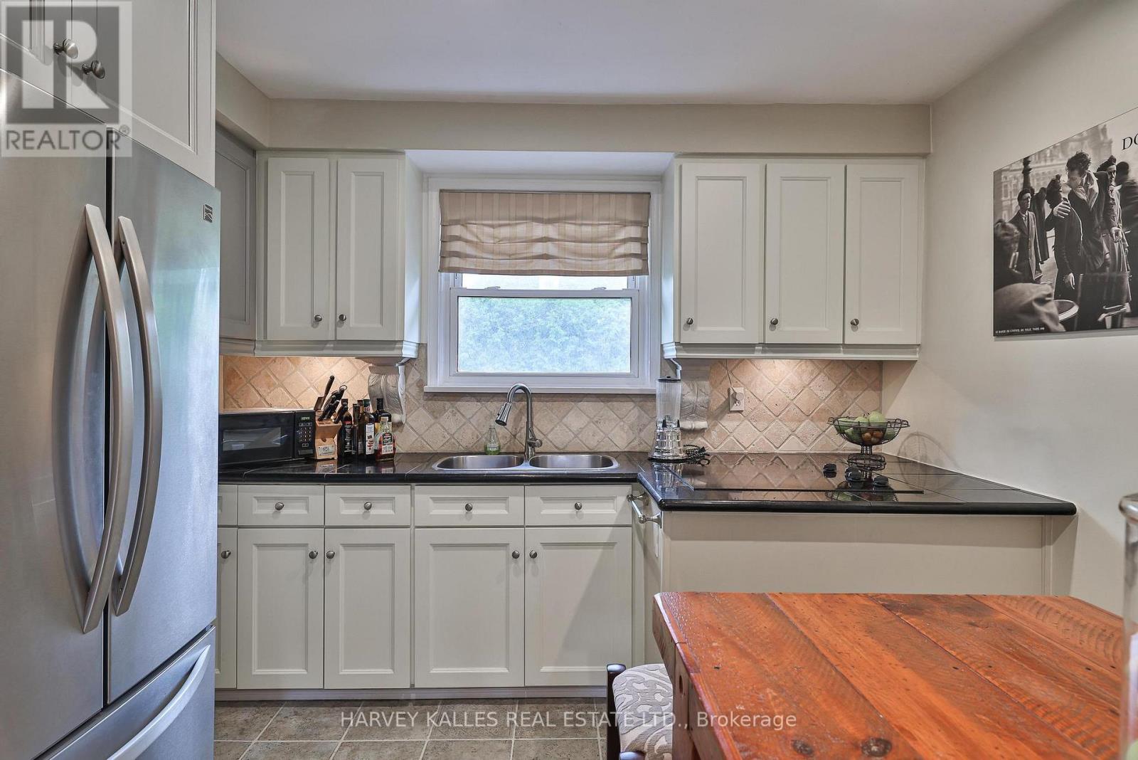 437 Seaton Drive, Oakville, Ontario  L6L 3Y3 - Photo 15 - W12205768