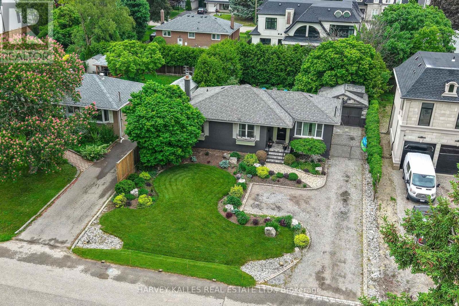 437 Seaton Drive, Oakville, Ontario  L6L 3Y3 - Photo 38 - W12205768