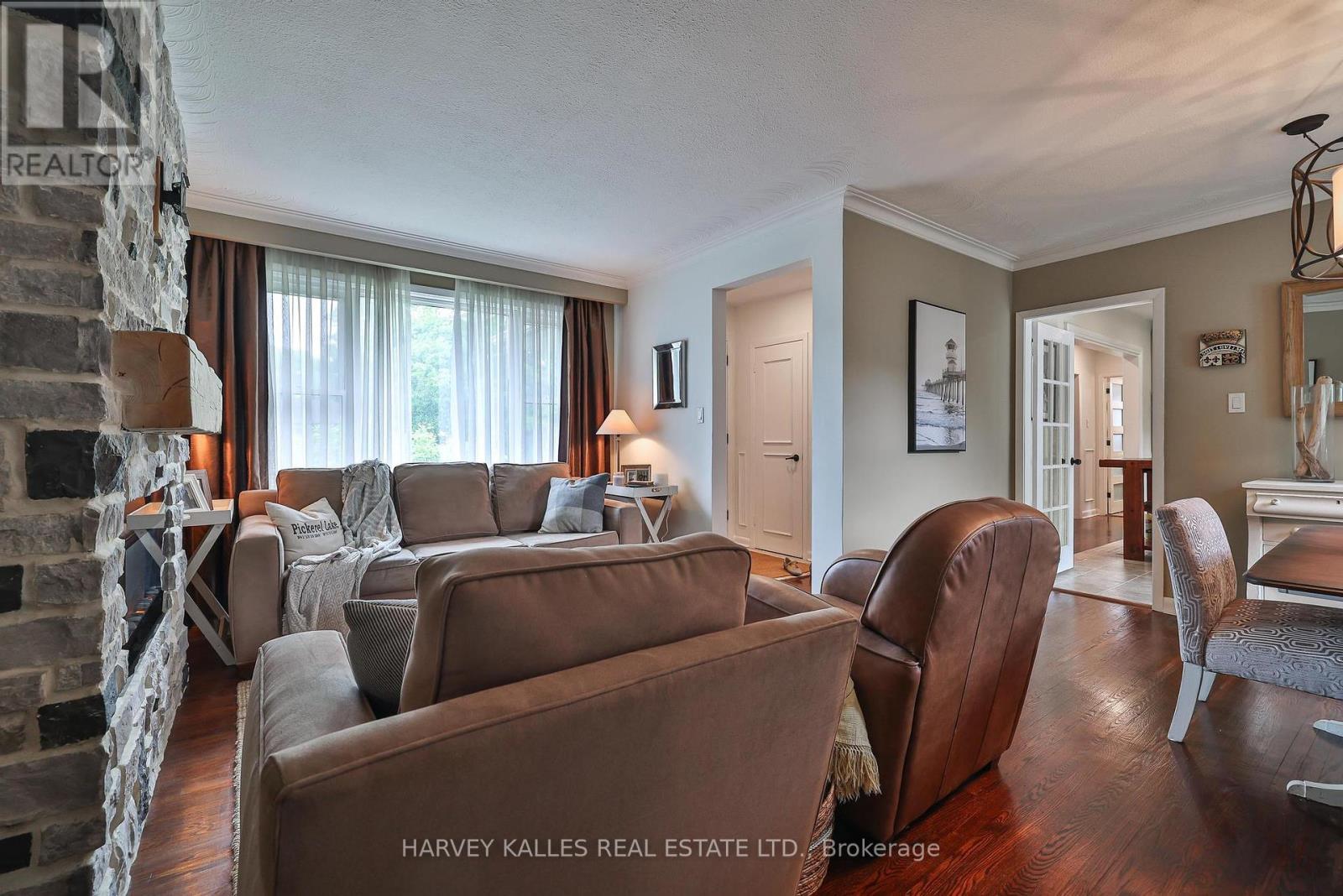437 Seaton Drive, Oakville, Ontario  L6L 3Y3 - Photo 8 - W12205768