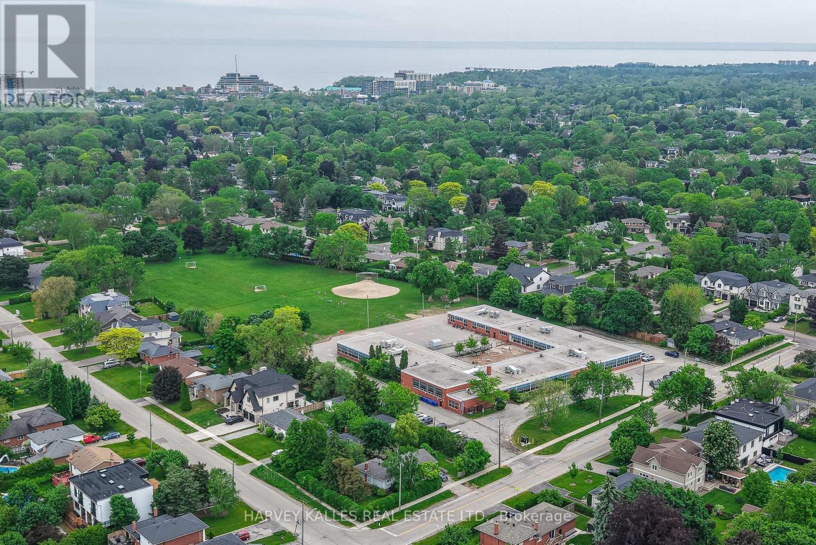 437 Seaton Drive, Oakville, Ontario  L6L 3Y3 - Photo 40 - W12205768