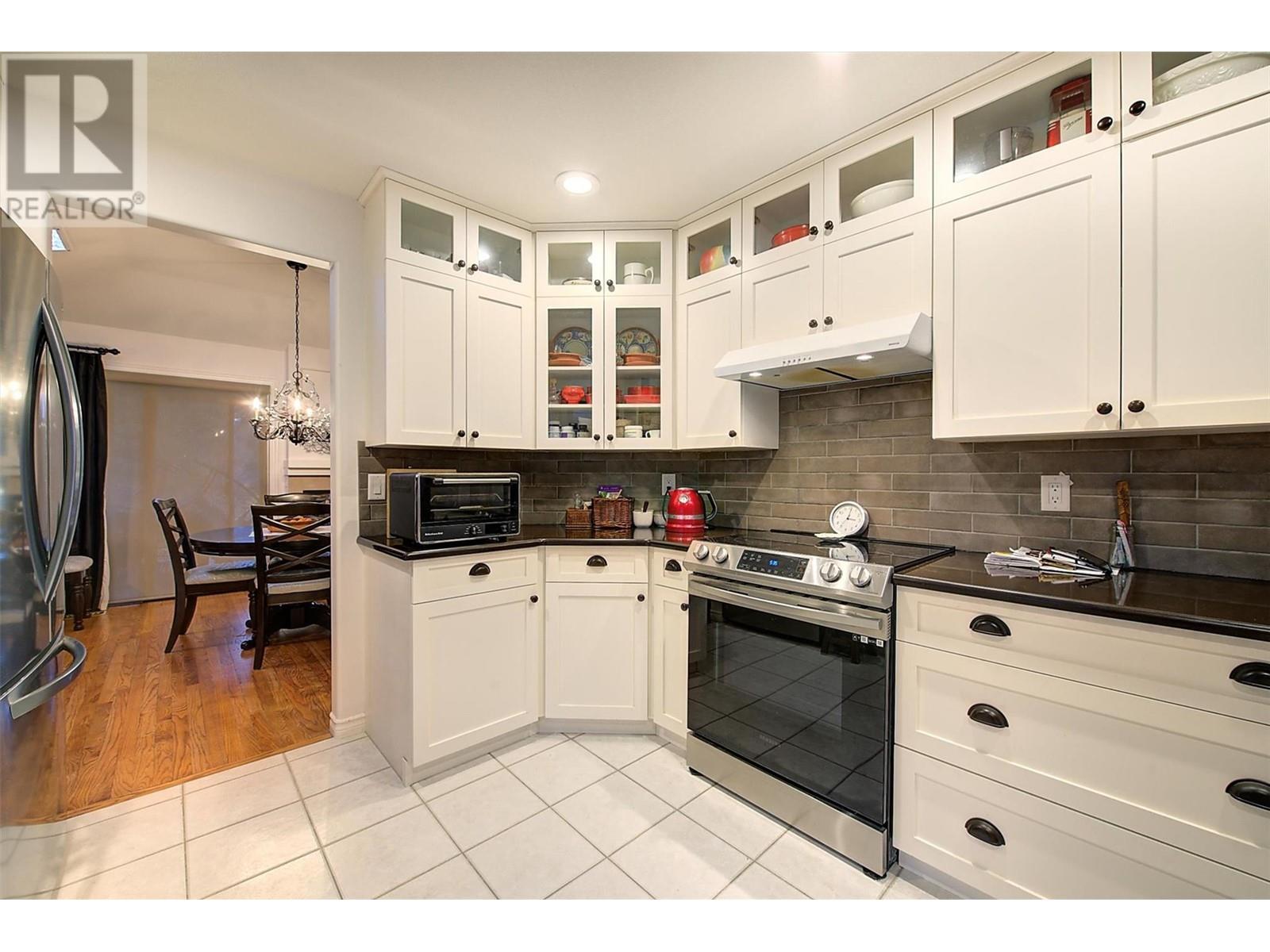 3889 Gallaghers Grange, Kelowna, British Columbia  V1W 3Z9 - Photo 13 - 10346804