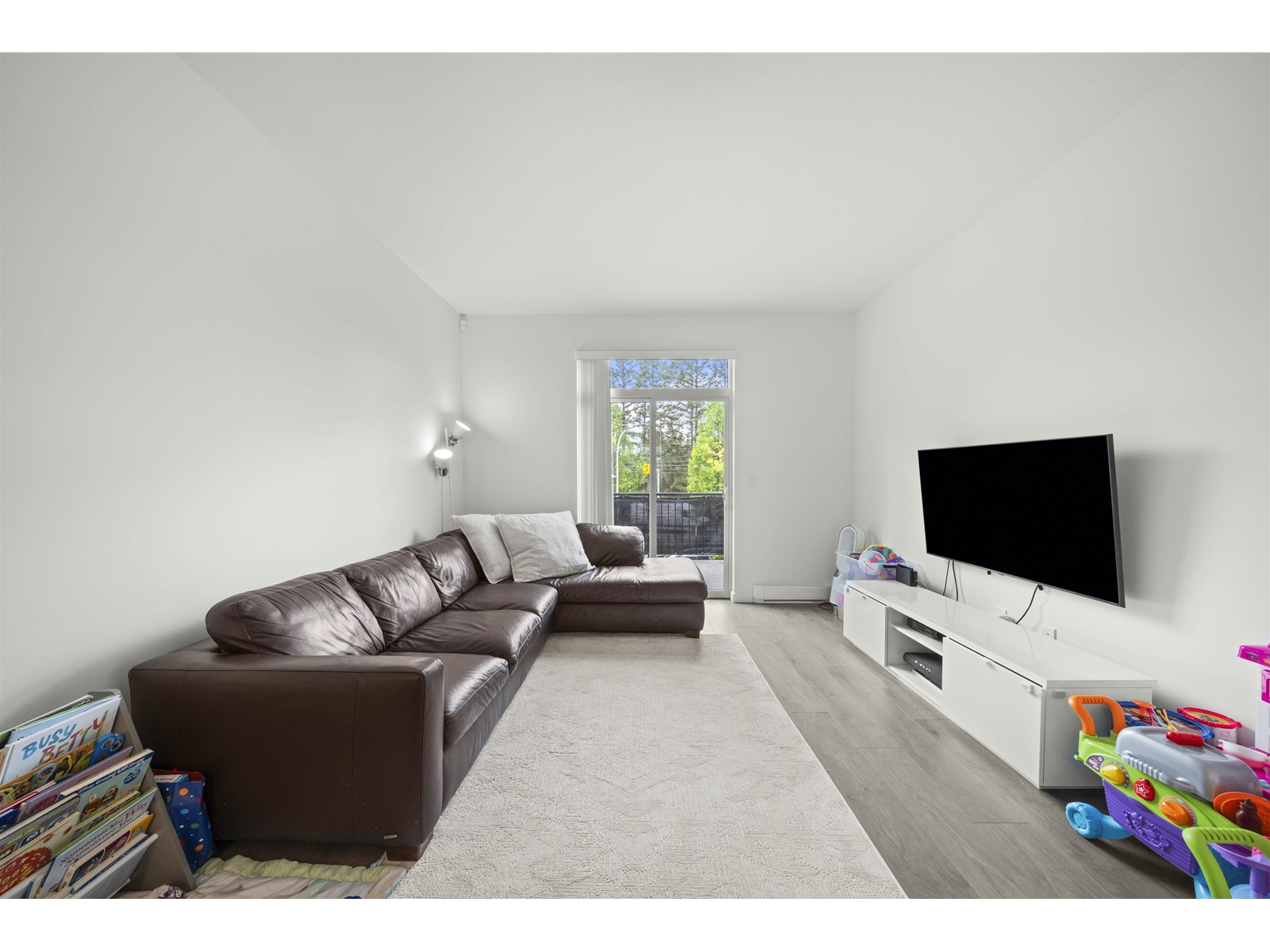 150 15235 Sitka Drive, Surrey, British Columbia  V3S 0A9 - Photo 7 - R3001264