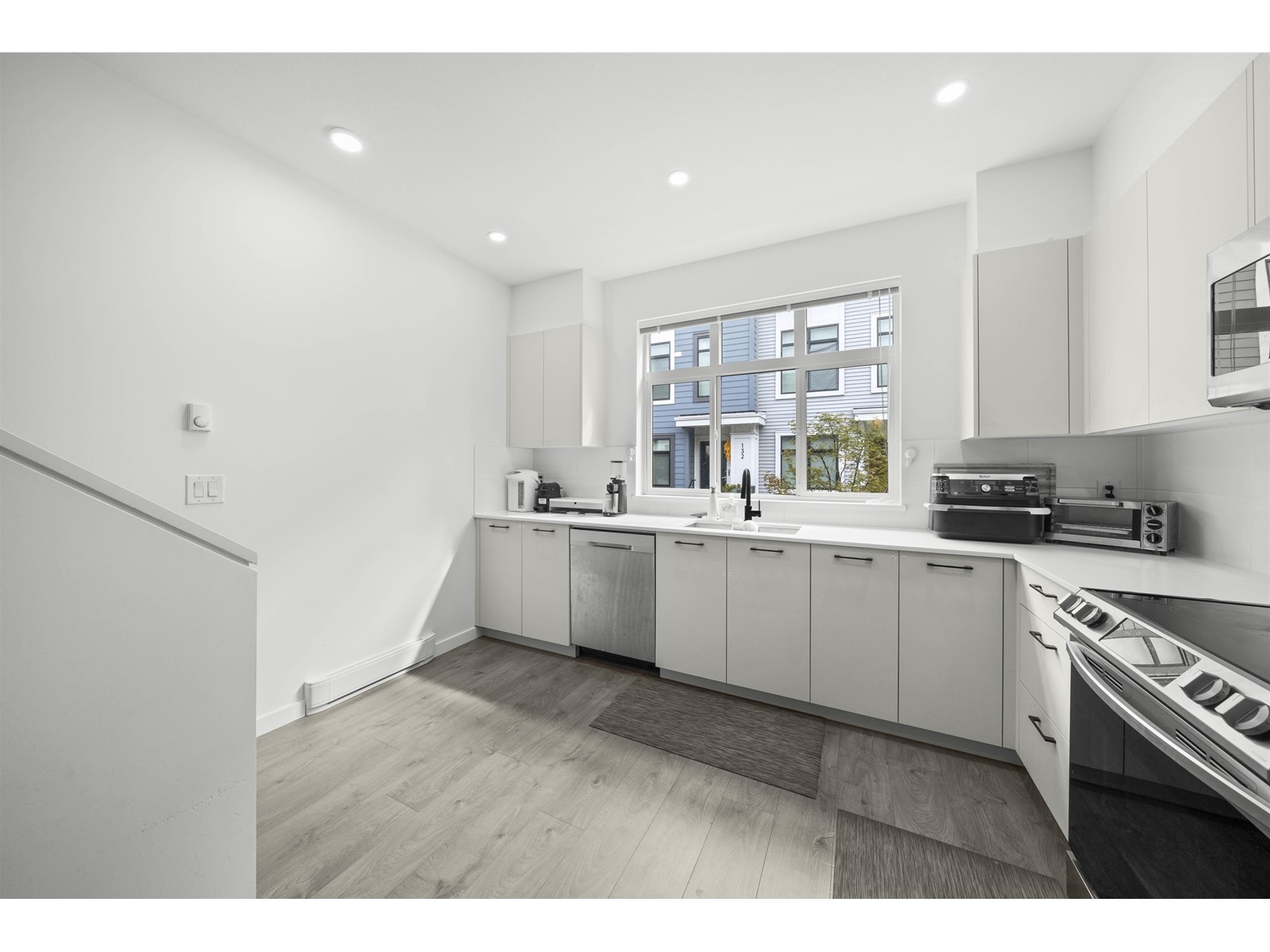 150 15235 Sitka Drive, Surrey, British Columbia  V3S 0A9 - Photo 13 - R3001264