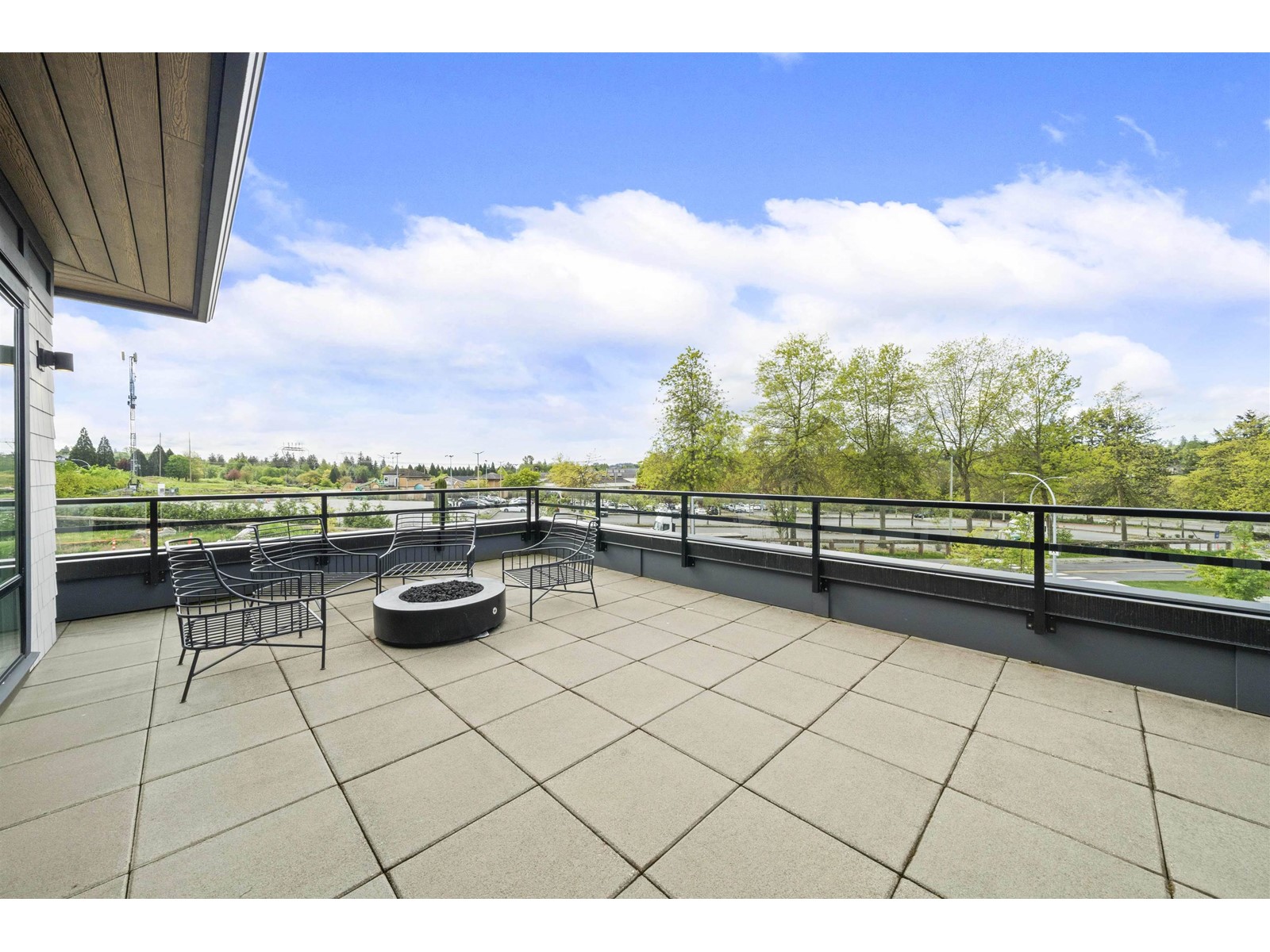 150 15235 Sitka Drive, Surrey, British Columbia  V3S 0A9 - Photo 33 - R3001264