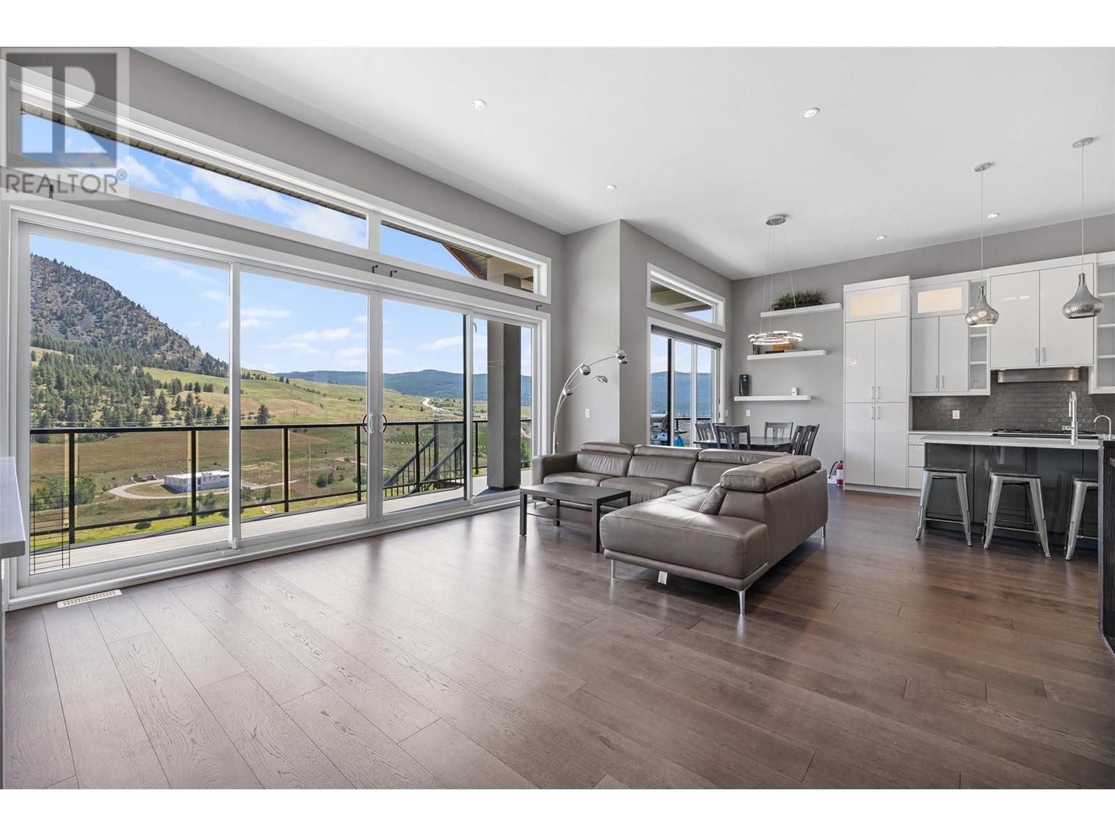 1122 Stockley Street, Kelowna, British Columbia  V1P 1R6 - Photo 3 - 10351446