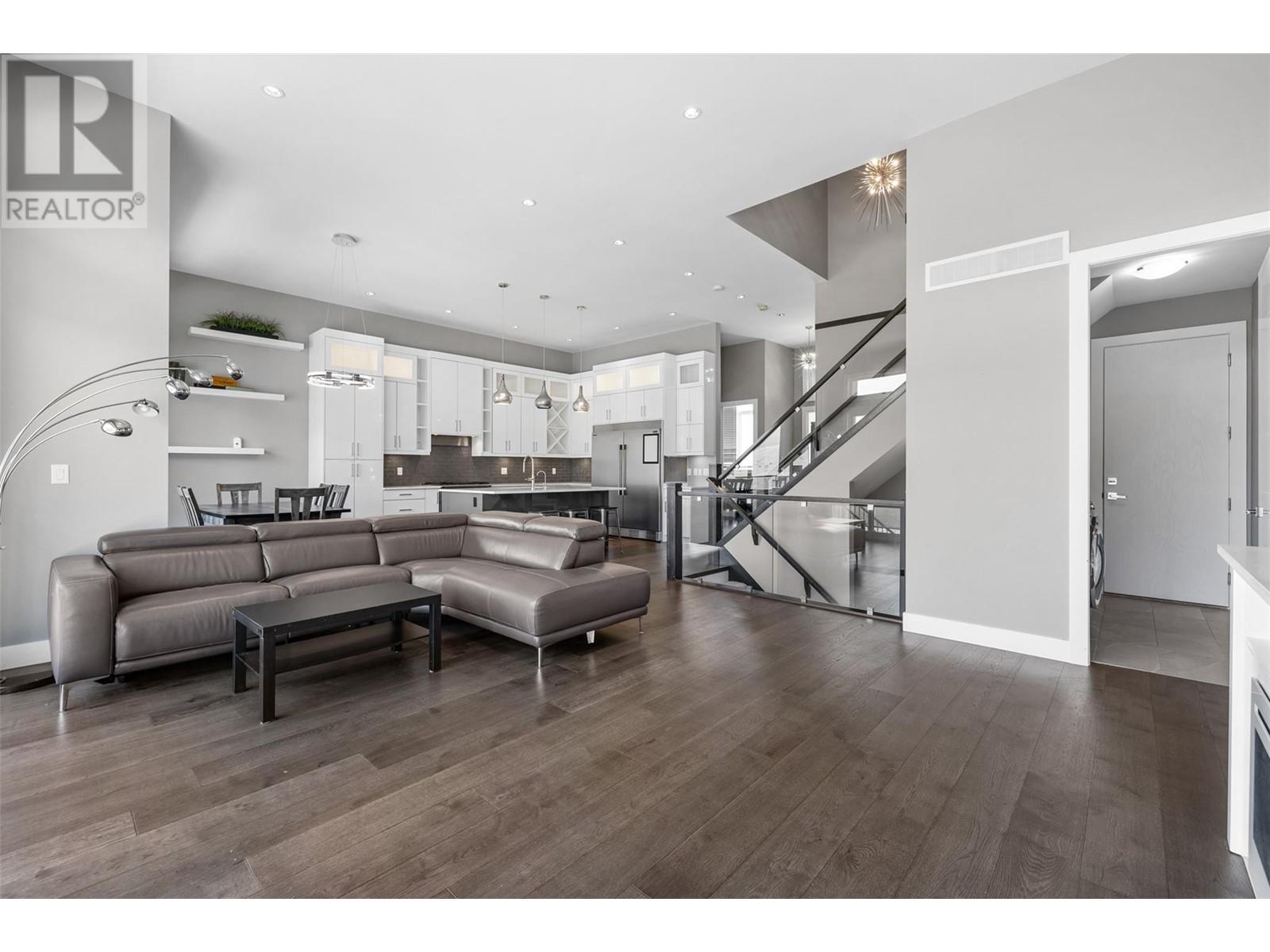 1122 Stockley Street, Kelowna, British Columbia  V1P 1R6 - Photo 4 - 10351446