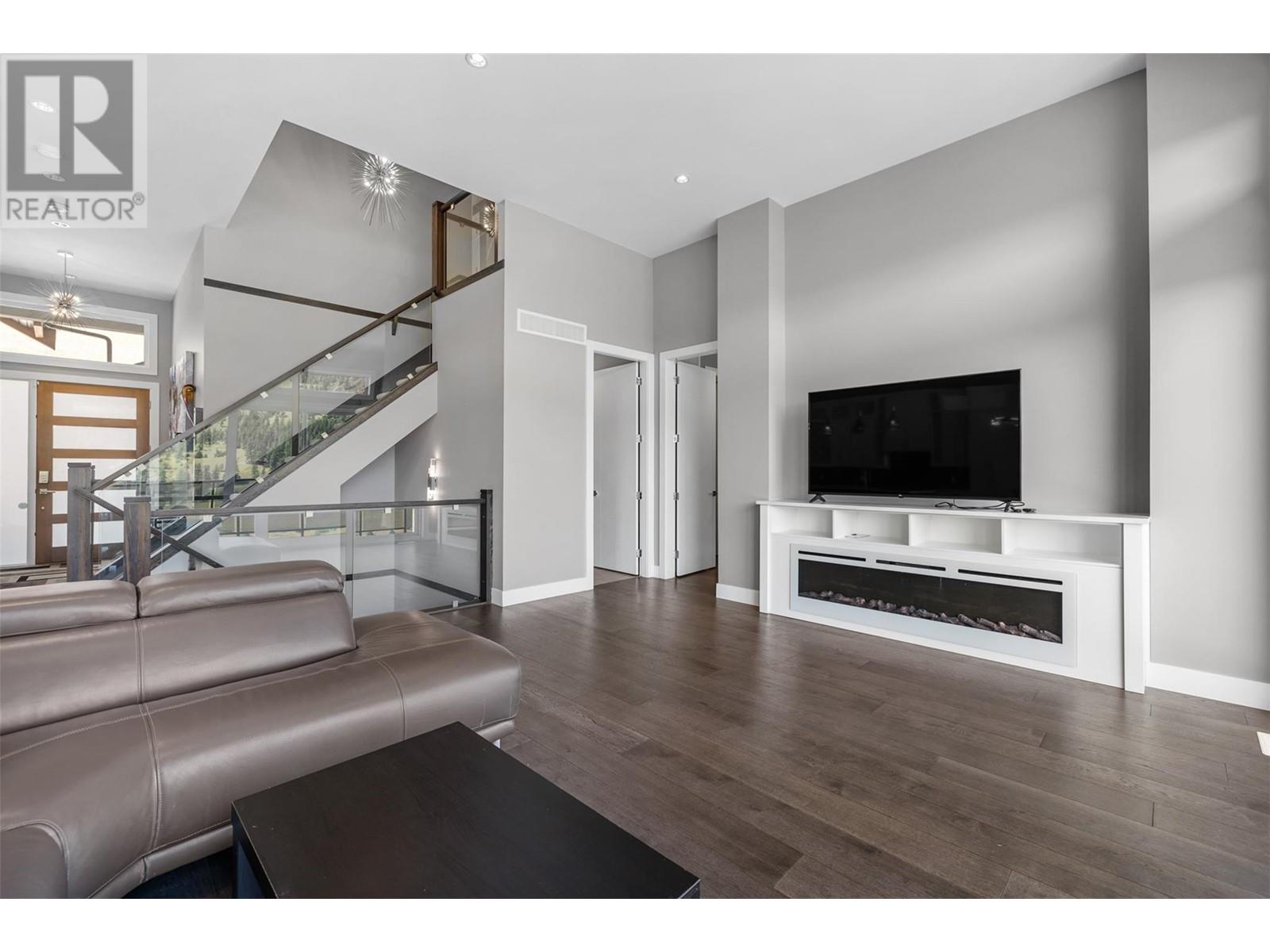 1122 Stockley Street, Kelowna, British Columbia  V1P 1R6 - Photo 5 - 10351446