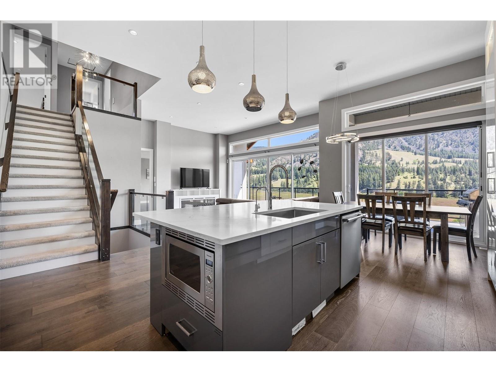 1122 Stockley Street, Kelowna, British Columbia  V1P 1R6 - Photo 9 - 10351446