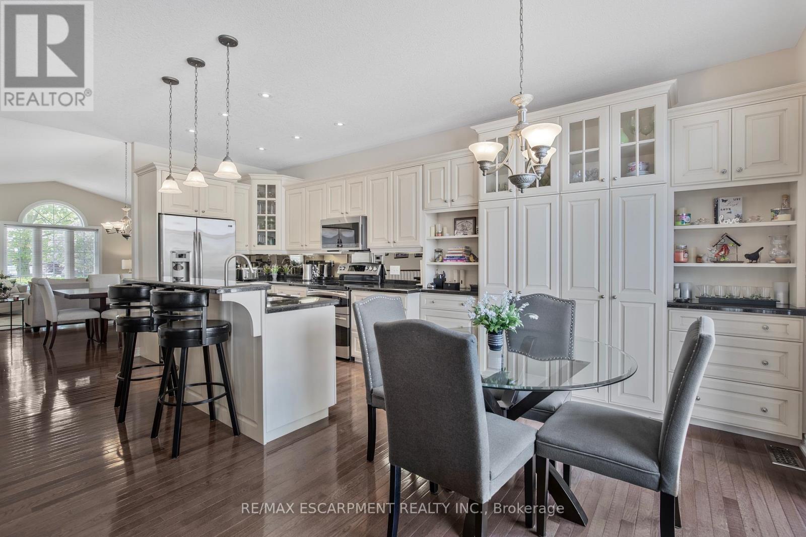 14 Mapleview Drive, Haldimand, Ontario  N0A 1H0 - Photo 23 - X12208467