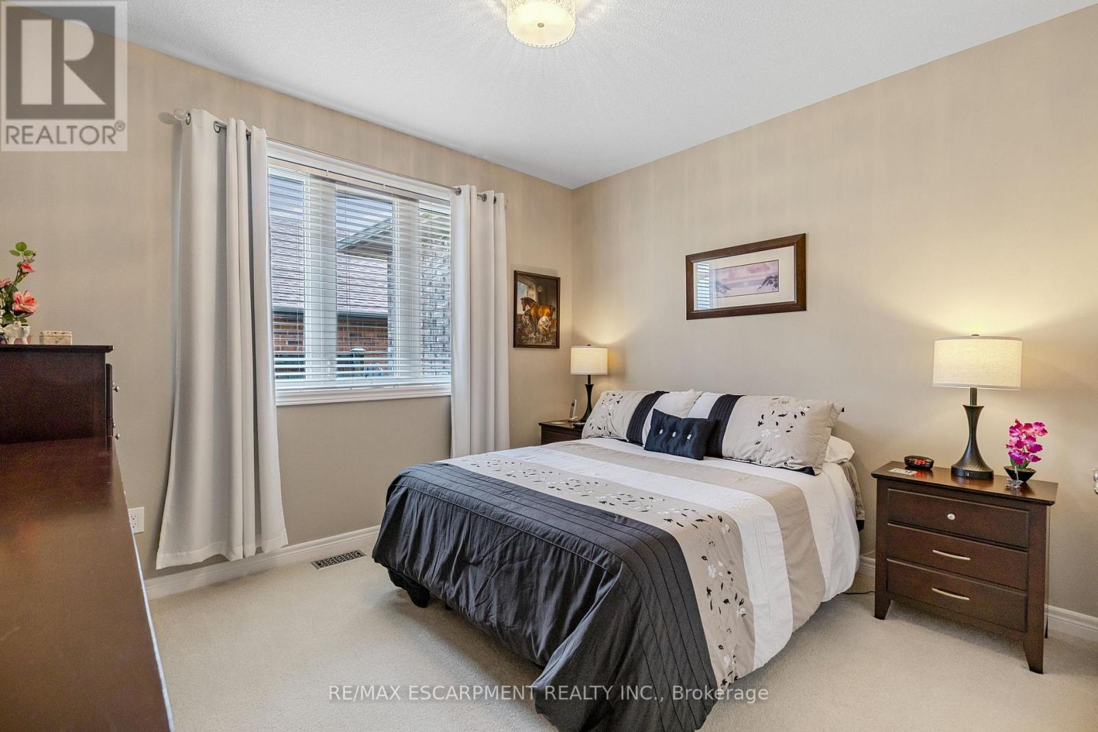 14 Mapleview Drive, Haldimand, Ontario  N0A 1H0 - Photo 30 - X12208467