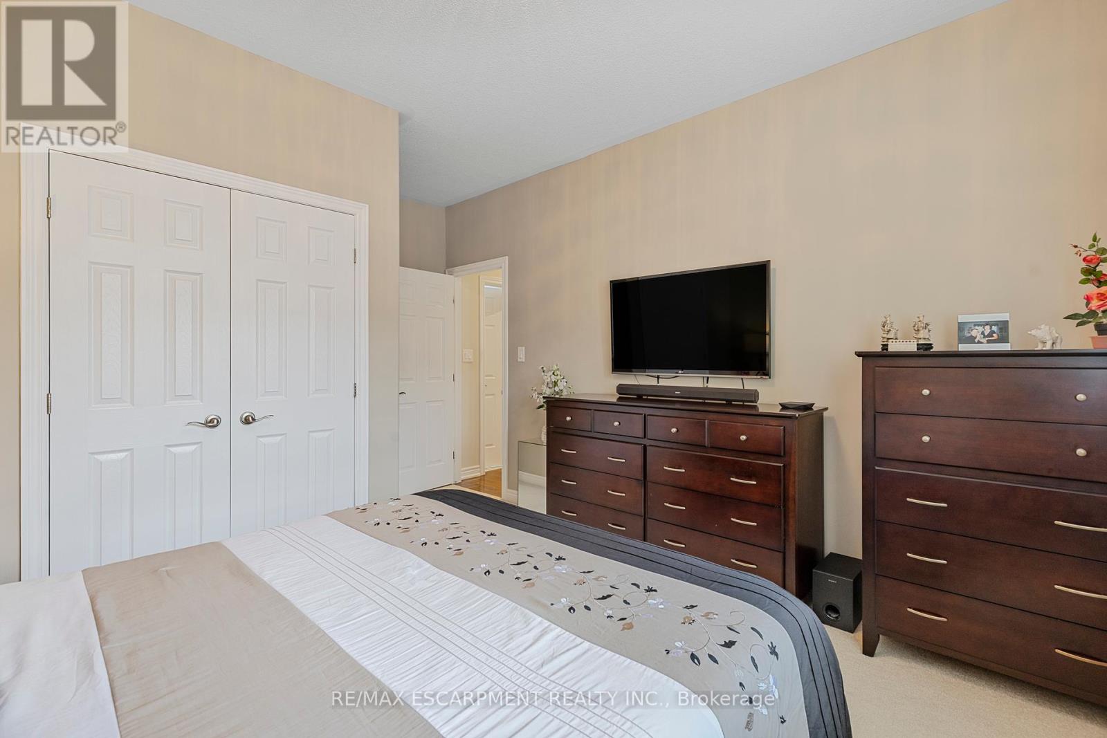 14 Mapleview Drive, Haldimand, Ontario  N0A 1H0 - Photo 31 - X12208467