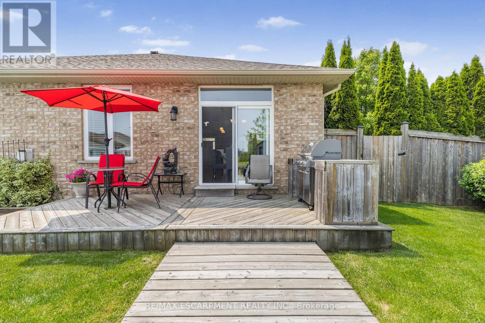 14 Mapleview Drive, Haldimand, Ontario  N0A 1H0 - Photo 38 - X12208467
