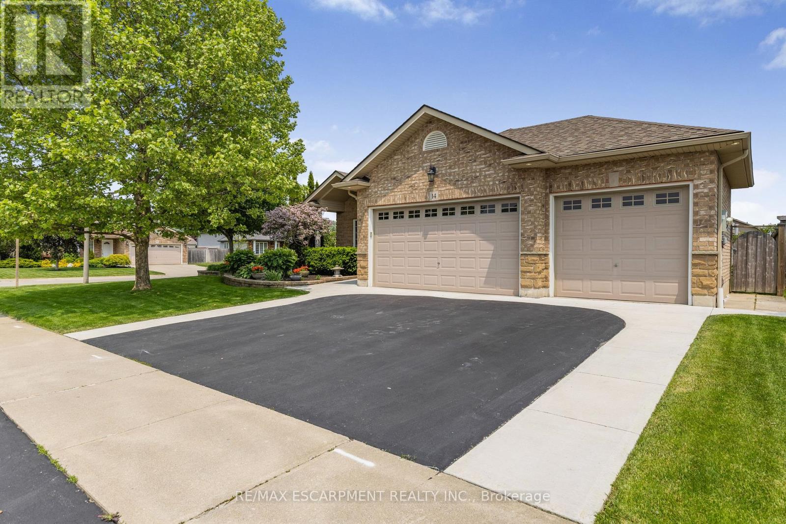 14 Mapleview Drive, Haldimand, Ontario  N0A 1H0 - Photo 4 - X12208467