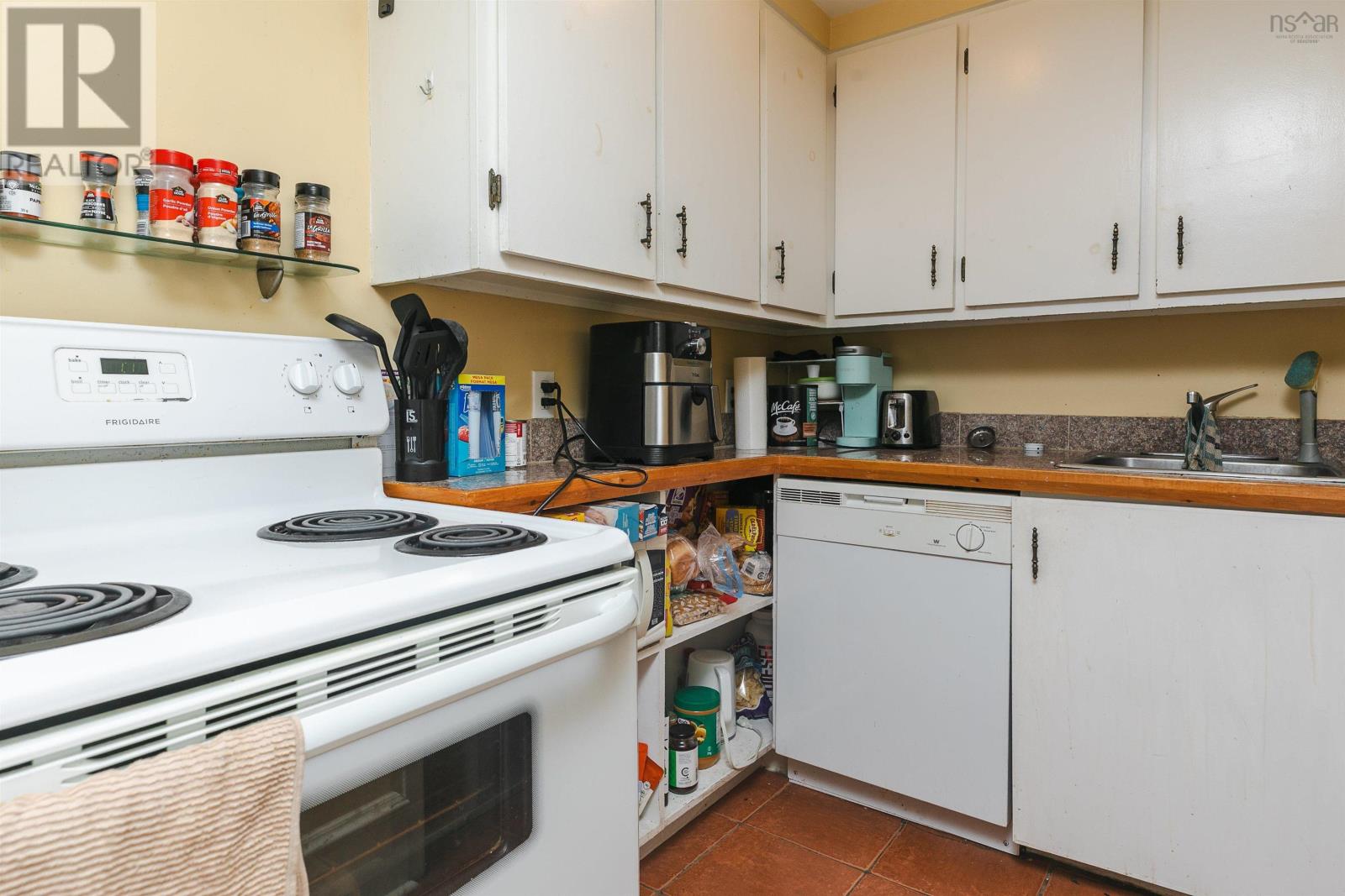 1178 Queen Street, Halifax, Nova Scotia  B3H 2S3 - Photo 12 - 202511167