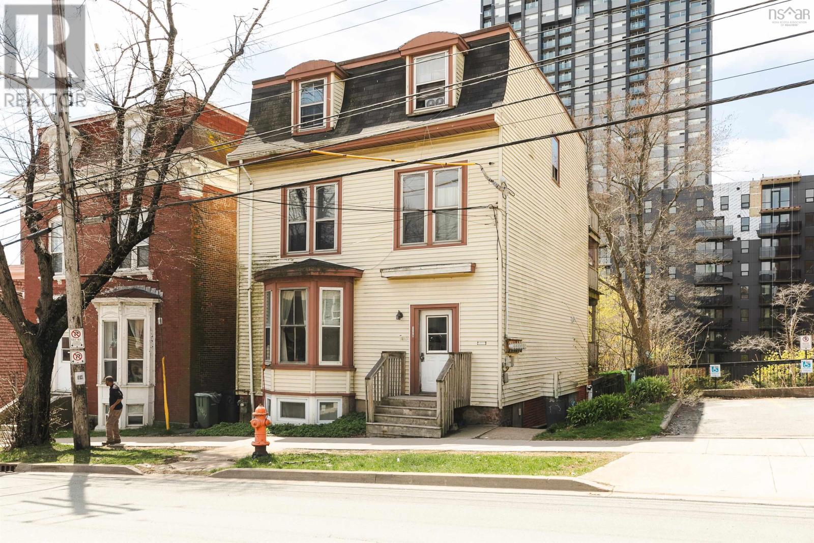 1178 Queen Street, Halifax, Nova Scotia  B3H 2S3 - Photo 3 - 202511167