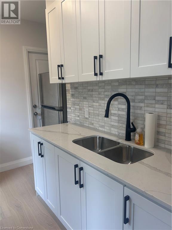 74 St Clair Avenue Unit# Upper, Kitchener, Ontario  N2M 3Z4 - Photo 3 - 40730332